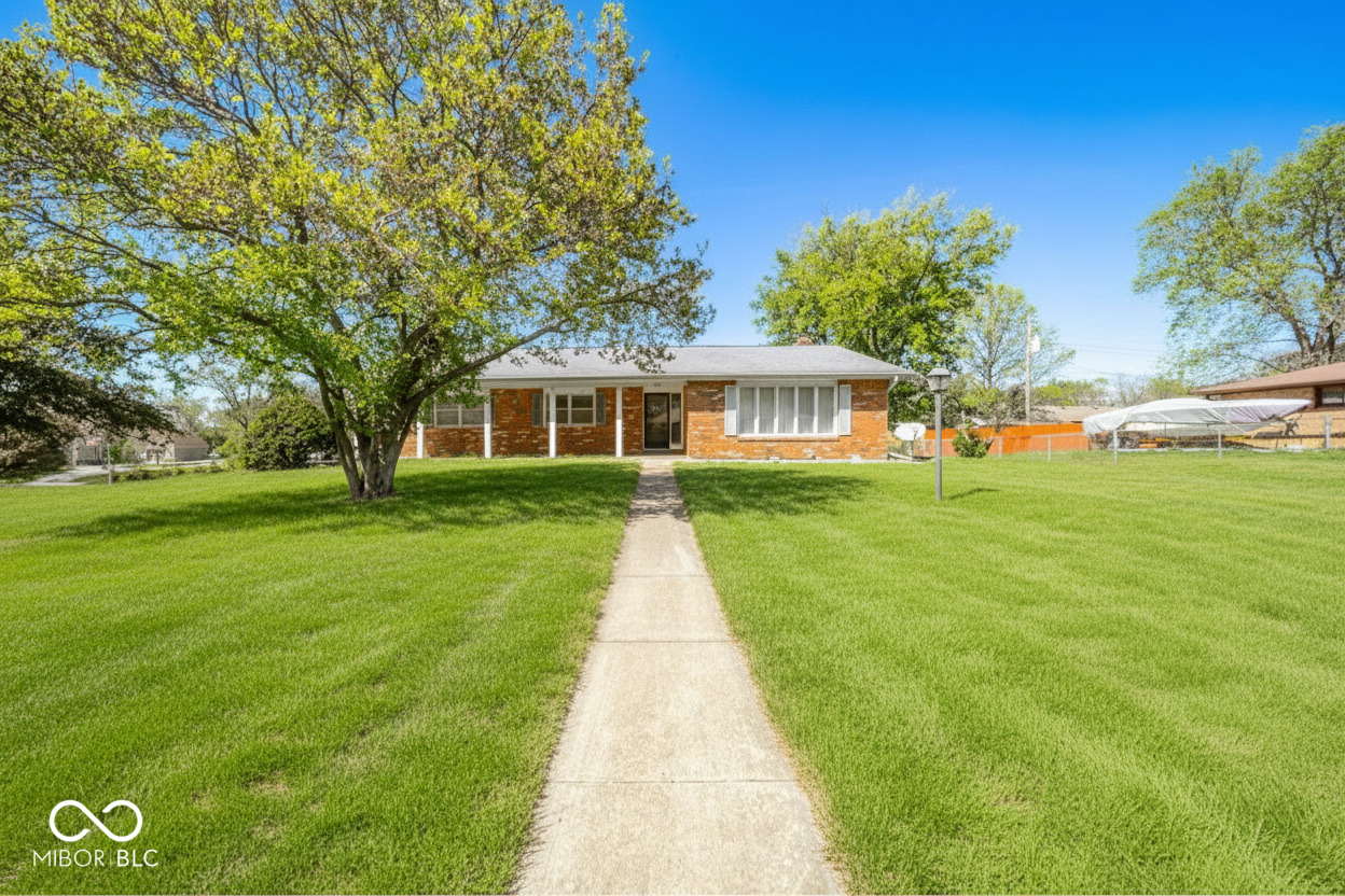 1st image of 1016 Brunswick Wy, Anderson, IN 46012 | MLS# 22097073
