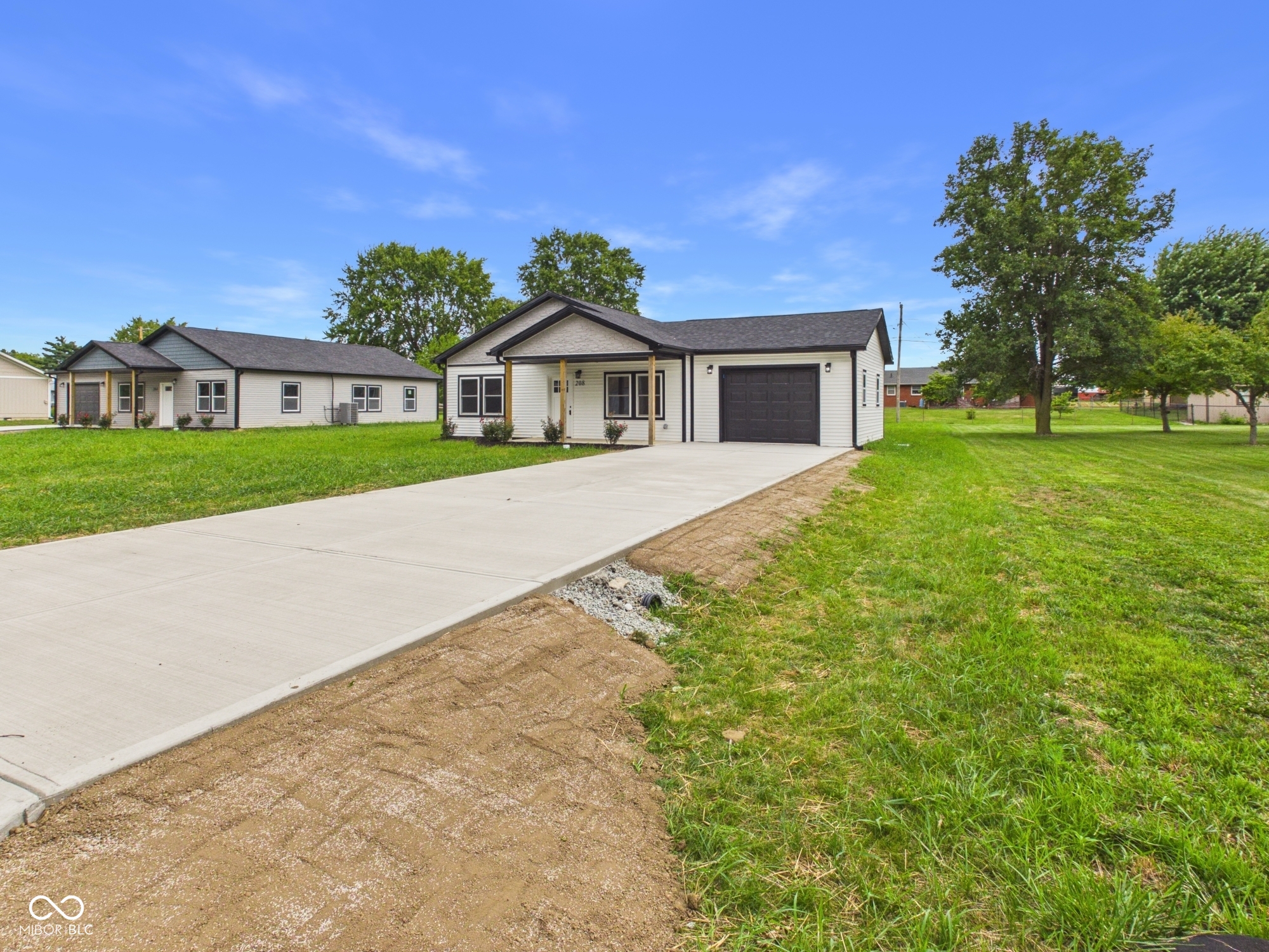 4th image of 208 S Woodworth Ave, Frankton, IN 46044 | MLS# 22097502