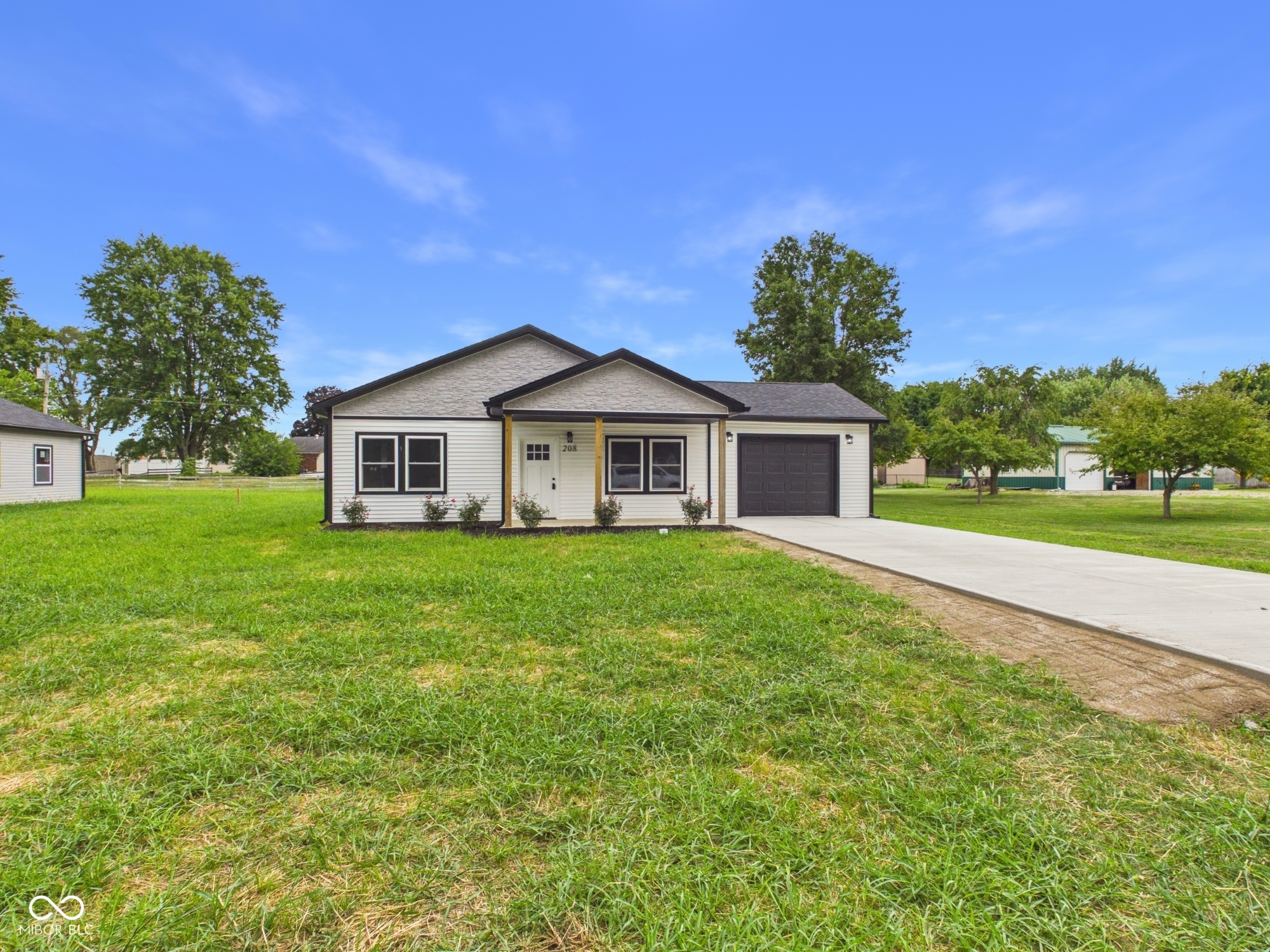 2nd image of 208 S Woodworth Ave, Frankton, IN 46044 | MLS# 22097502