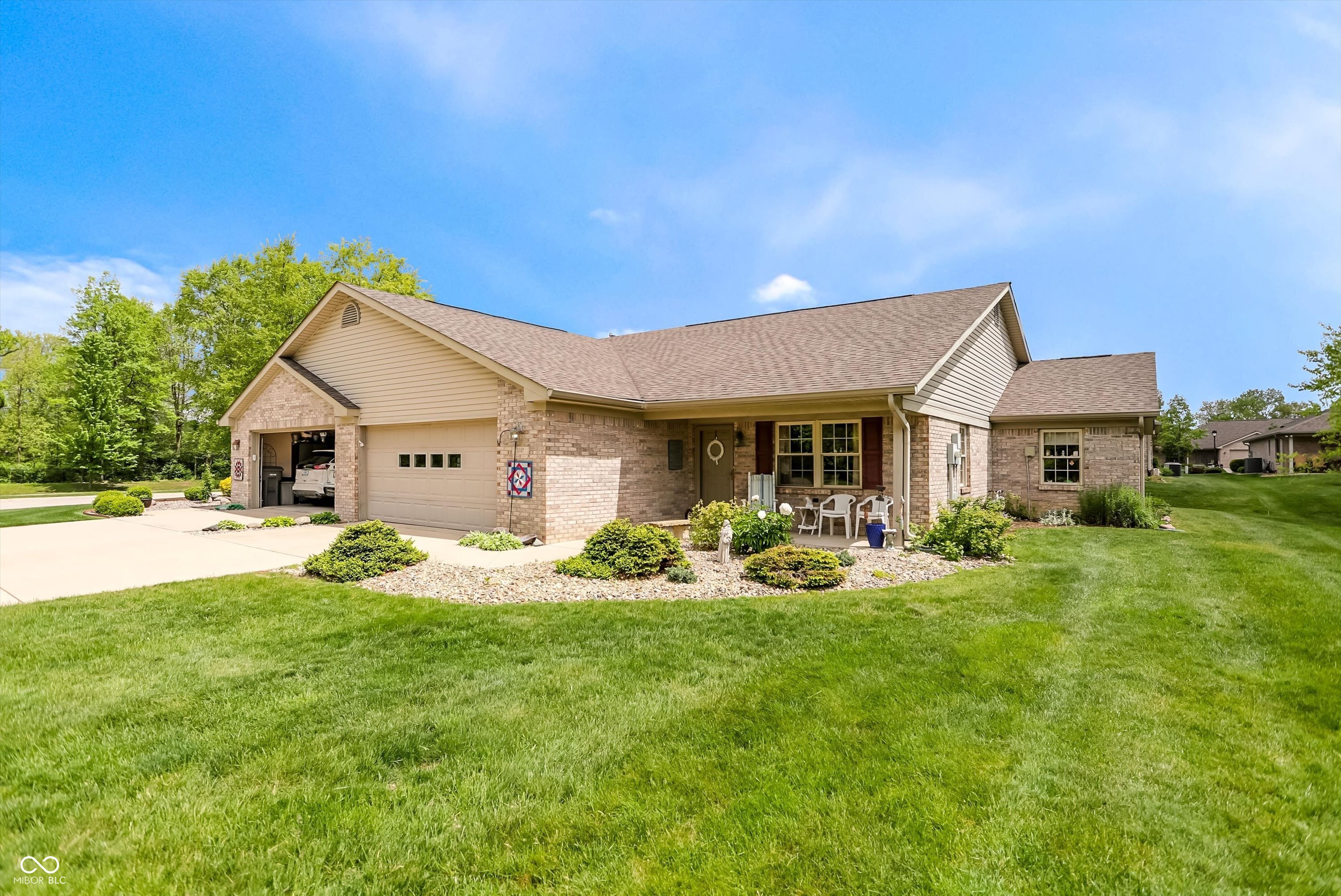 2nd image of 5517 Blairwood Dr, Indianapolis, IN 46237 | MLS# 22099378