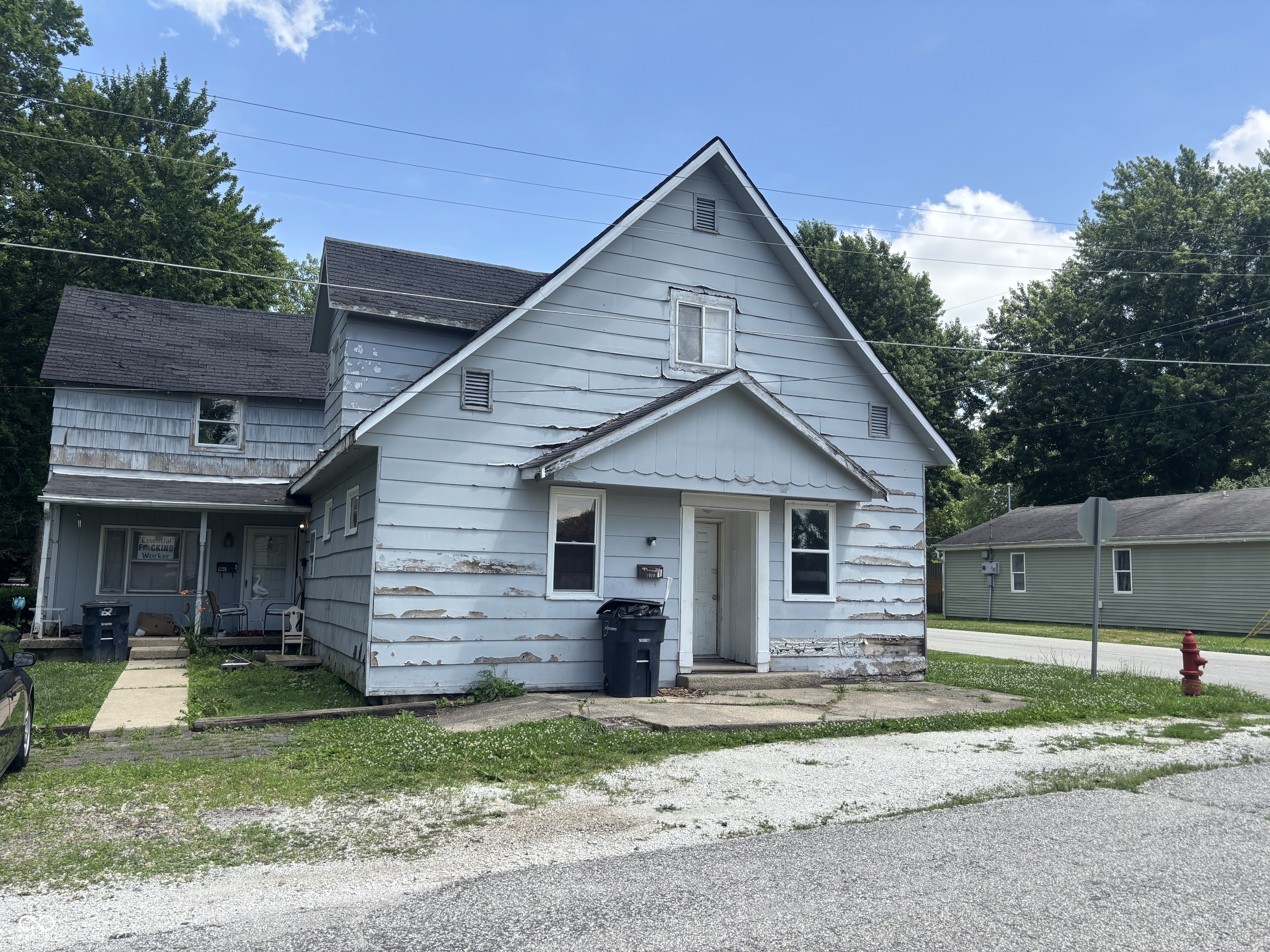 Homes for sale in Elwood, IN | 1225 S 25th St, Elwood, IN 46036 | MLS# 22100629