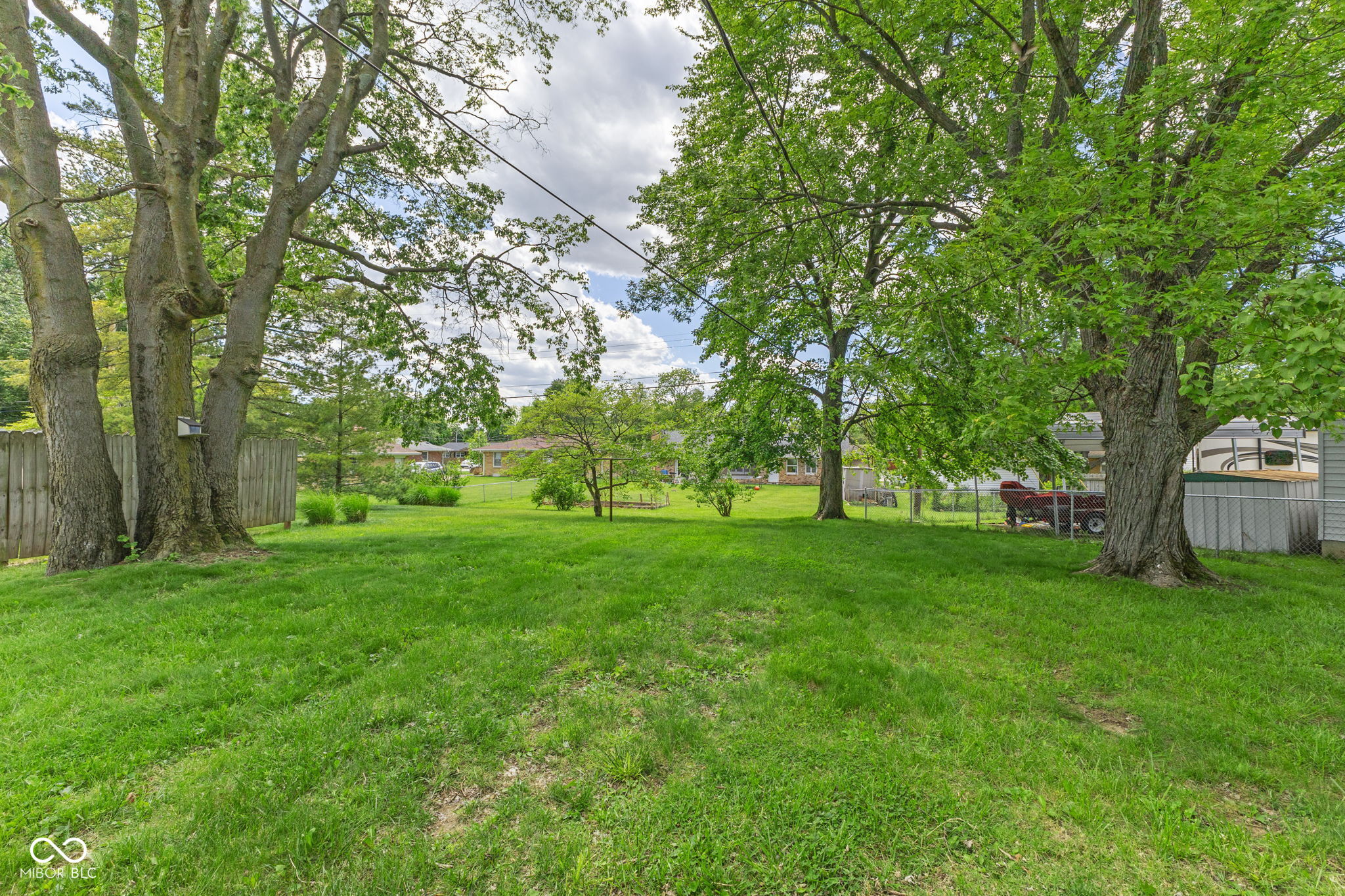 Homes for sale in Greenwood, IN | 630 Lawndale Dr, Greenwood, IN 46142 | MLS# 22100916
