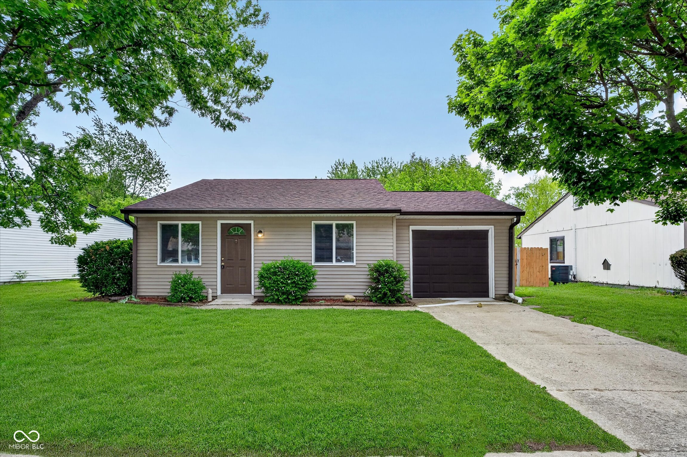 Homes for sale in Indianapolis, IN | 5429 Pecos Ct, Indianapolis, IN 46237 | MLS# 22101199
