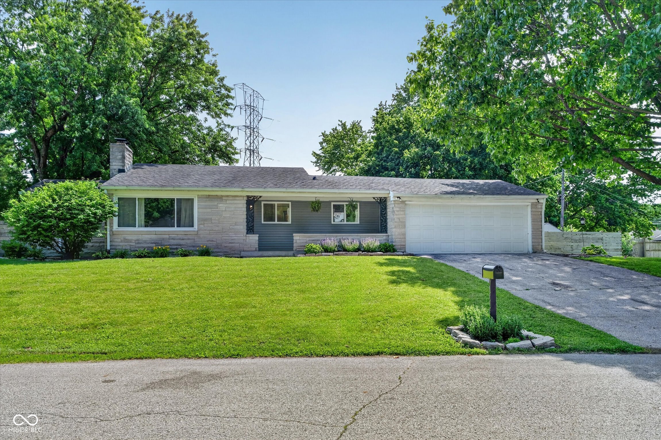 Homes for sale in Indianapolis, IN | 3513 Circle Blvd, Indianapolis, IN 46220 | MLS# 22101930