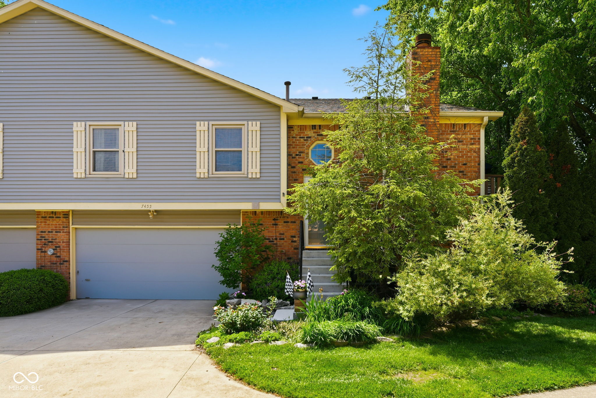 2nd image of 7455 Prairie Lake Dr, Indianapolis, IN 46256 | MLS# 22102582