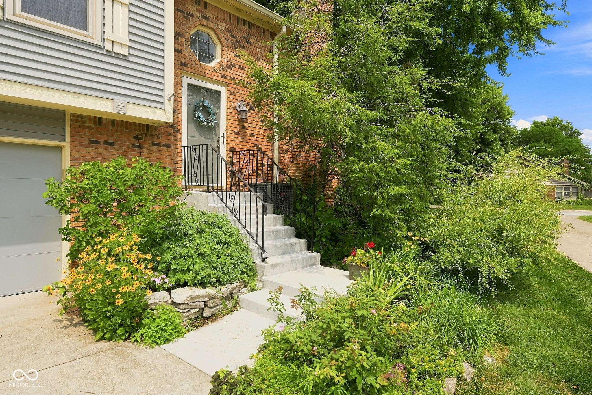 1st image of 7455 Prairie Lake Dr, Indianapolis, IN 46256 | MLS# 22102582