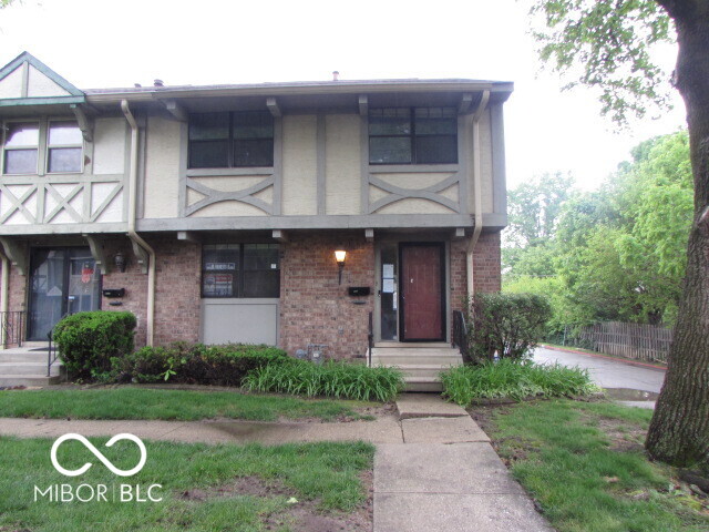 Homes for sale in Indianapolis, IN | 8123 E 20th St, Indianapolis, IN 46219 | MLS# 22102690