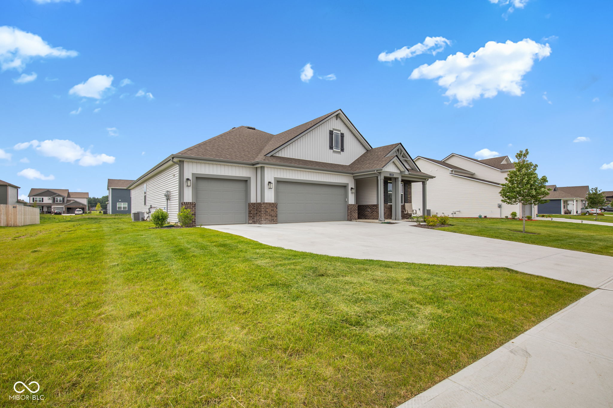 3rd image of 2280 Pine Valley Dr, Plainfield, IN 46168 | MLS# 22102889