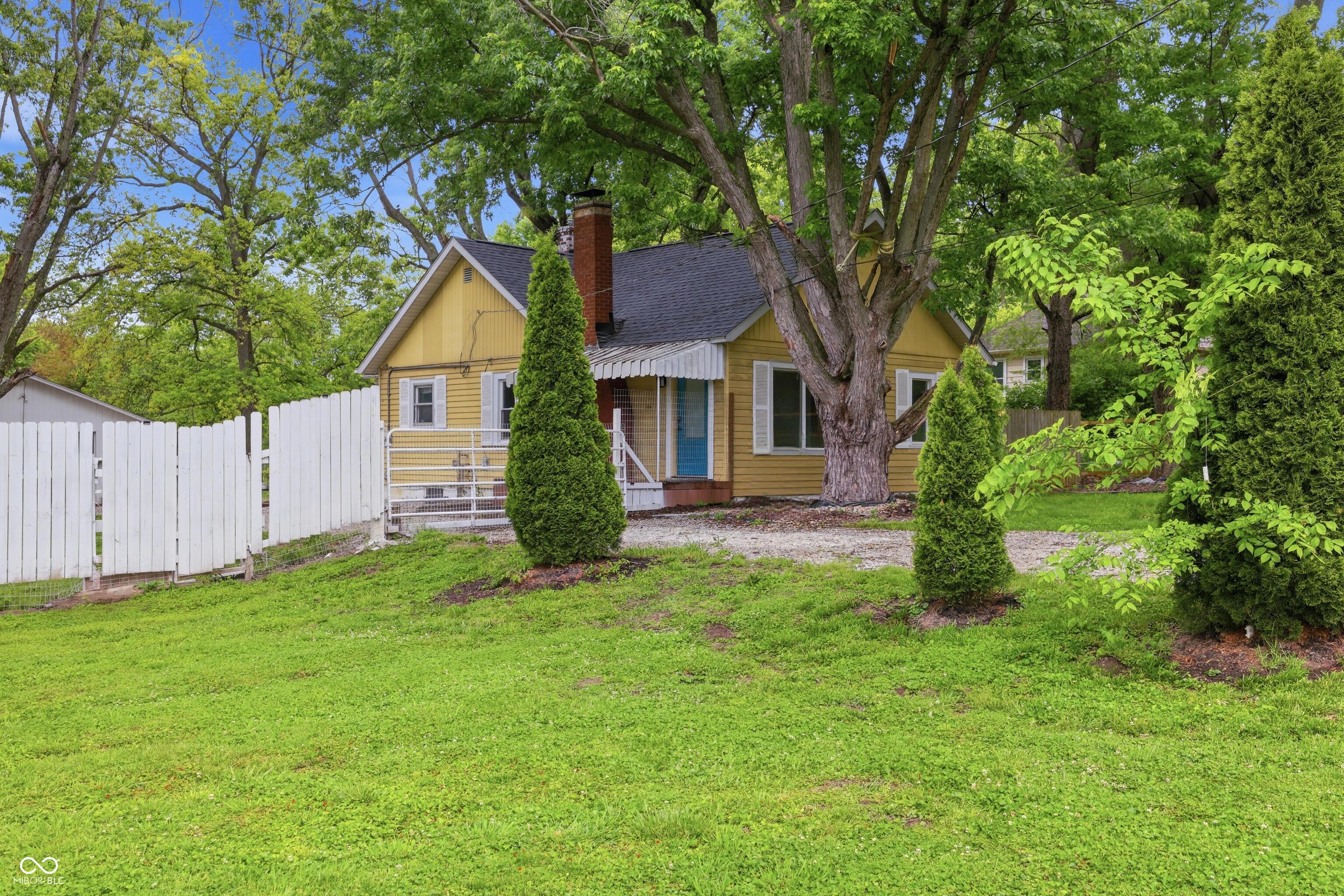 2nd image of 8520 Morgantown Rd, Indianapolis, IN 46217 | MLS# 22103077
