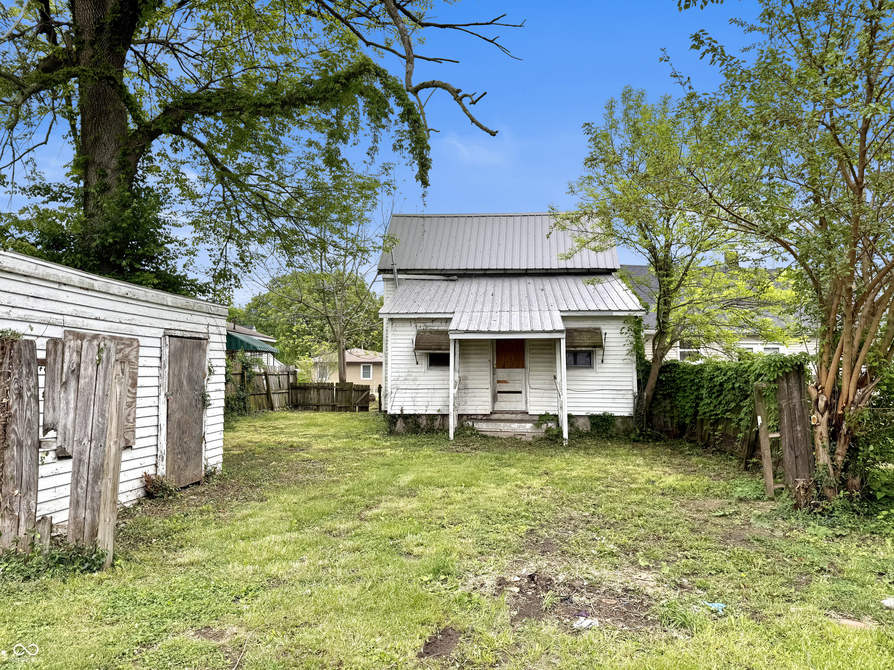 4th image of 1327 S Harrison St, Shelbyville, IN 46176 | MLS# 22103204