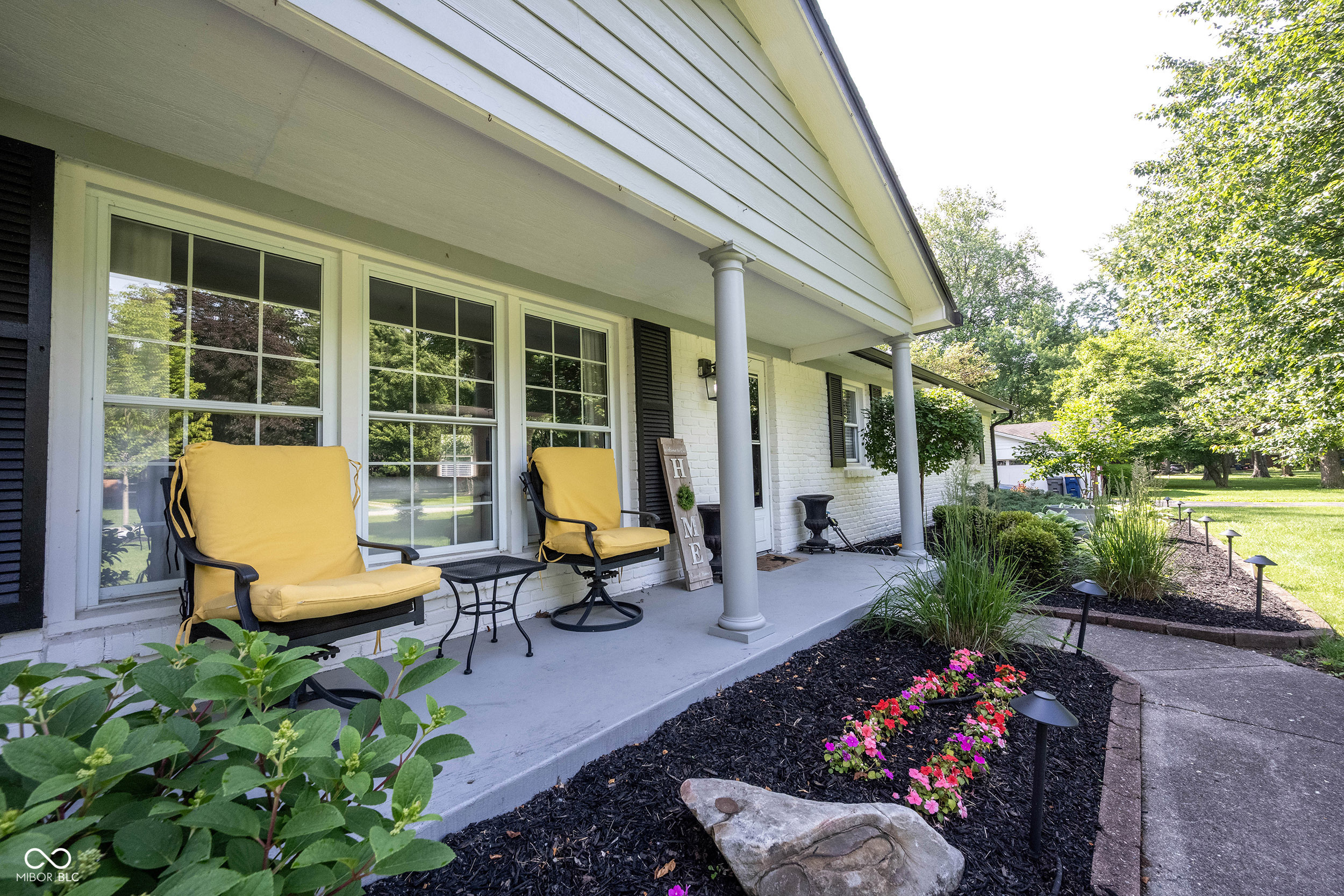 Homes for sale in Indianapolis, IN | 5349 Seneca Dr, Indianapolis, IN 46220 | MLS# 22104075