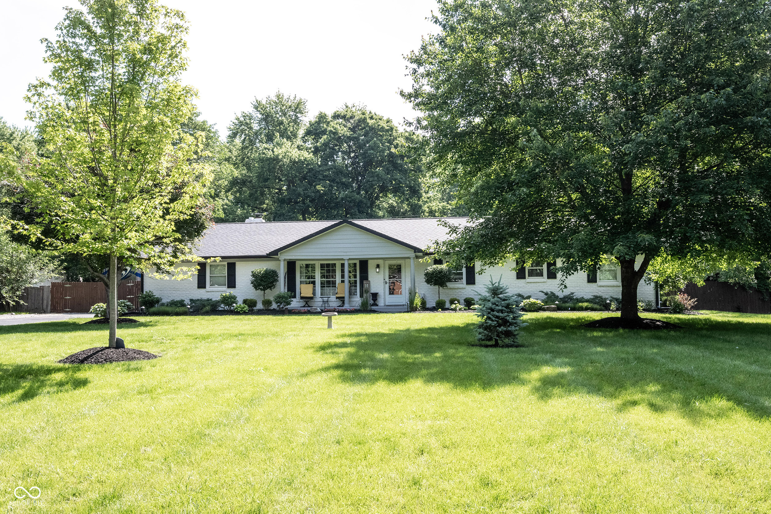 Homes for sale in Indianapolis, IN | 5349 Seneca Dr, Indianapolis, IN 46220 | MLS# 22104075