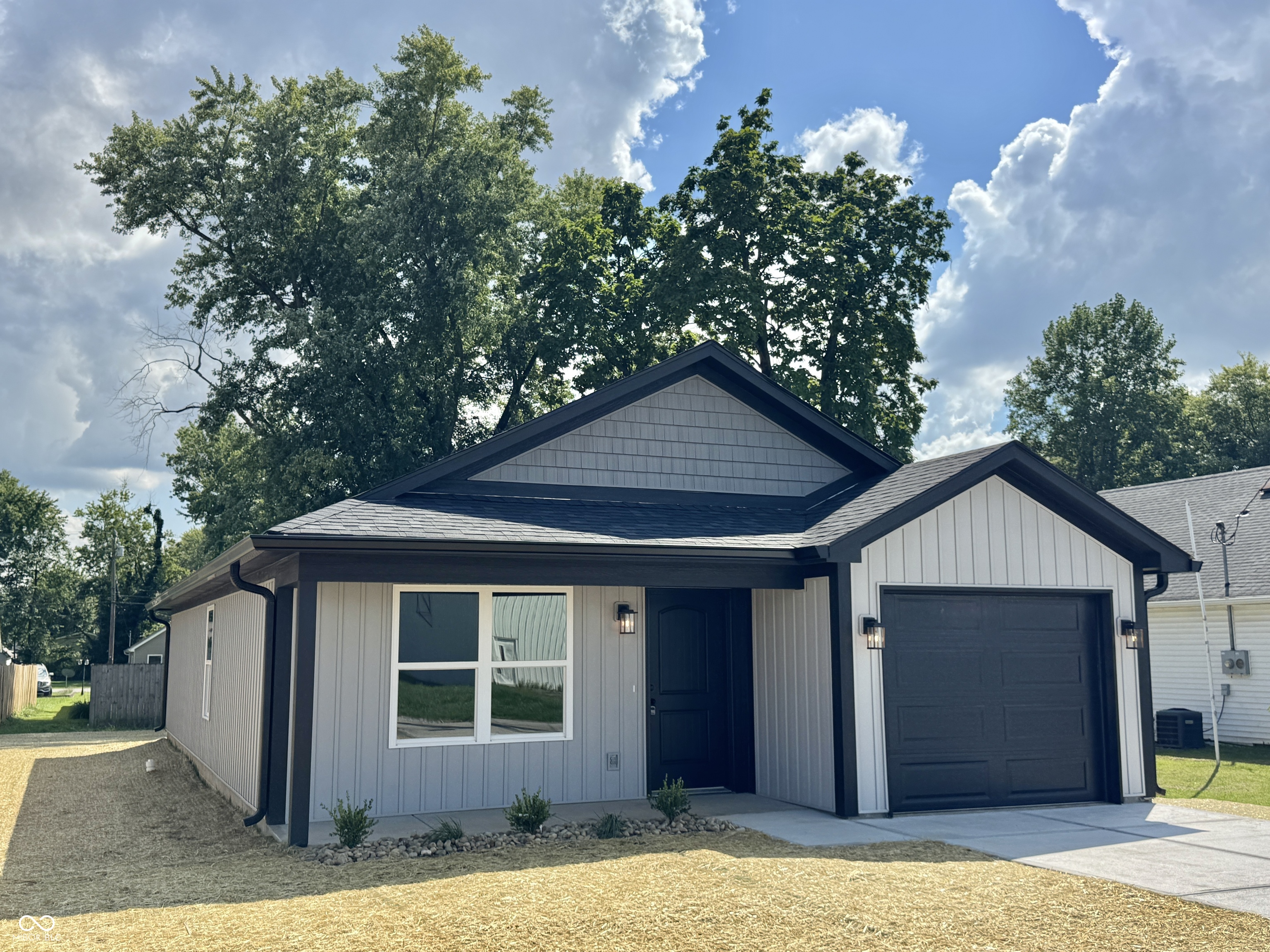 2nd image of 1024 Avenue B St, Greencastle, IN 46135 | MLS# 22104566