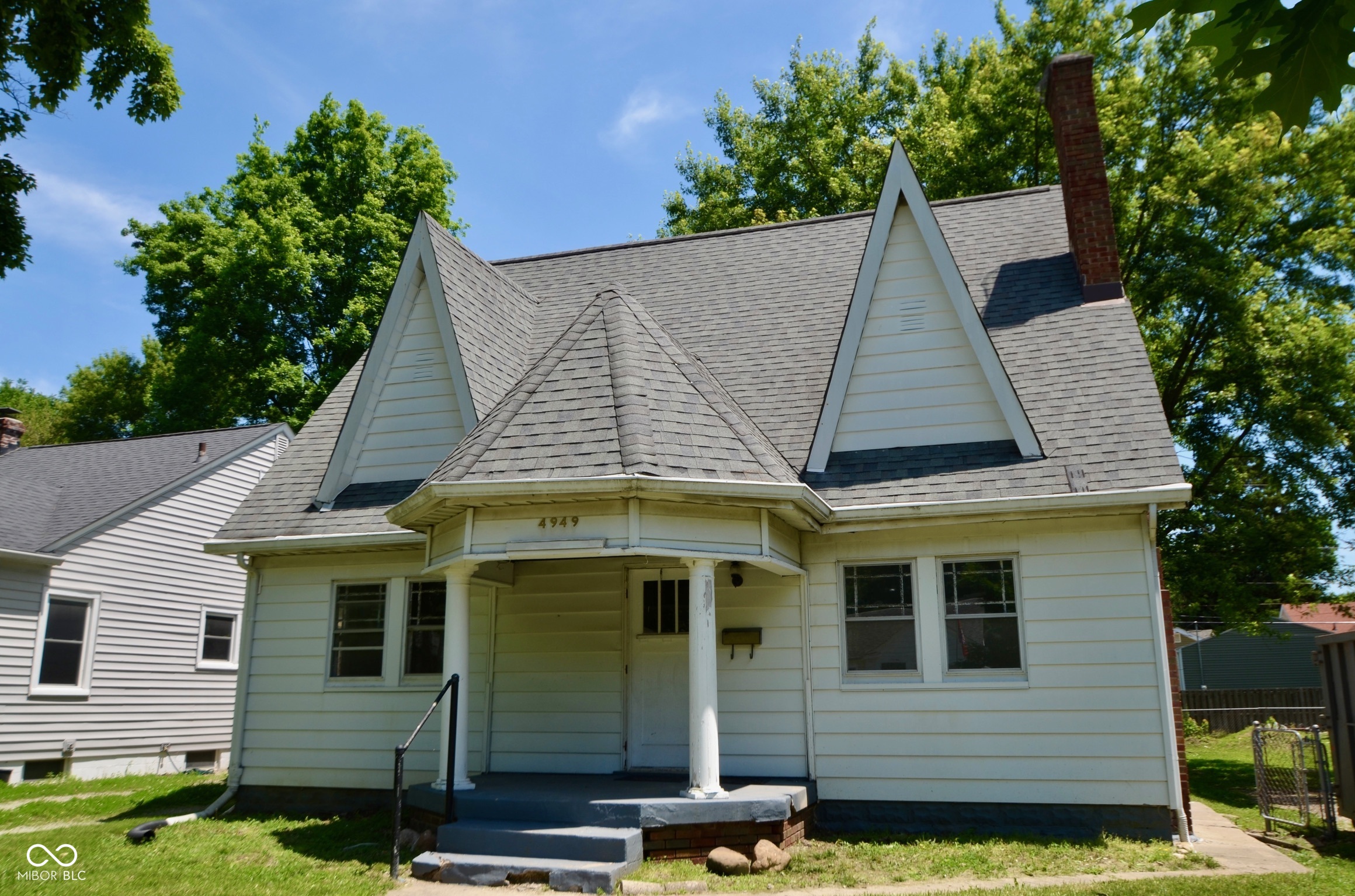Homes for sale in Indianapolis, IN | 4949 Crittenden Ave, Indianapolis, IN 46205 | MLS# 22104831