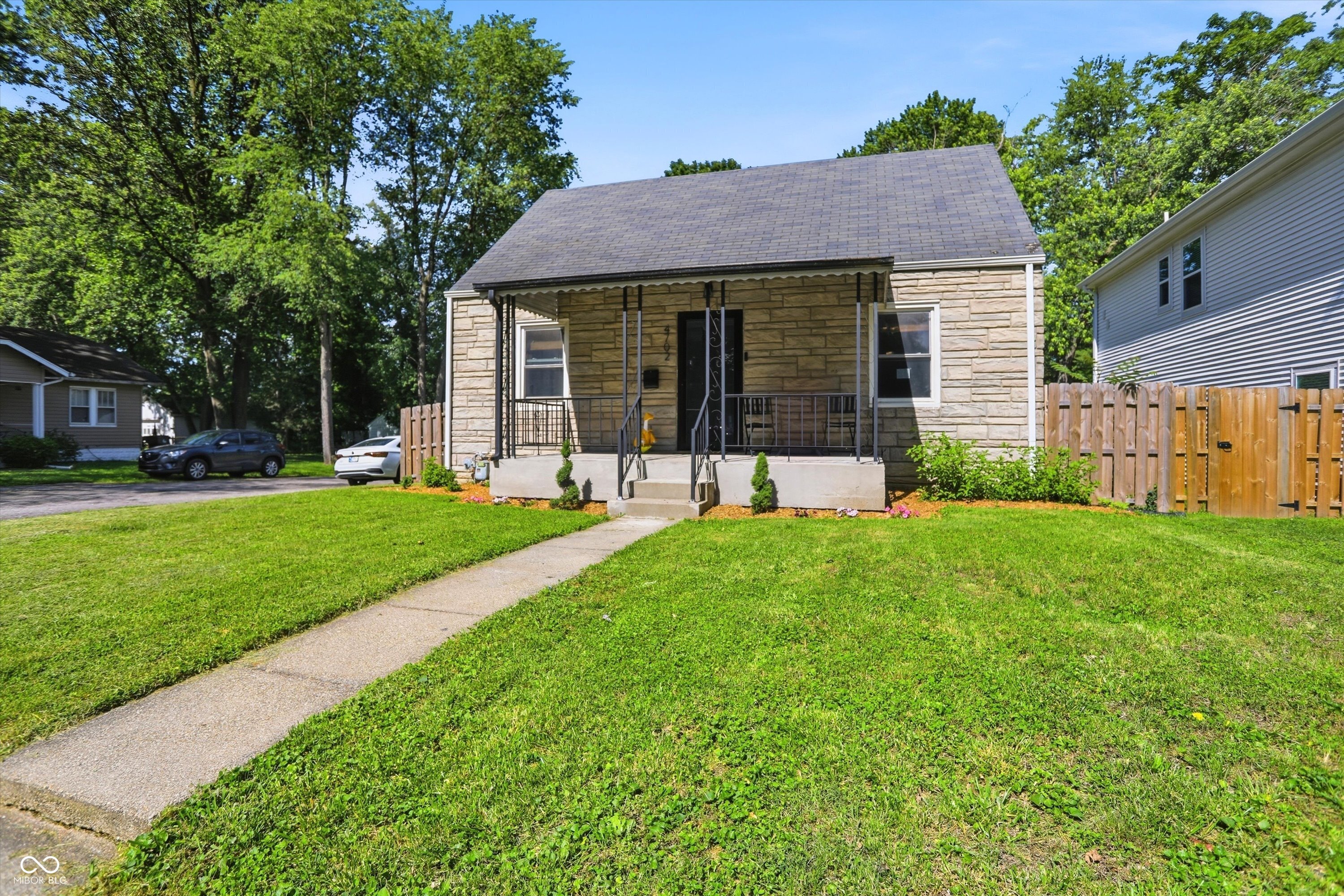 Homes for sale in Indianapolis, IN | 4702 Primrose Ave, Indianapolis, IN 46205 | MLS# 22105264
