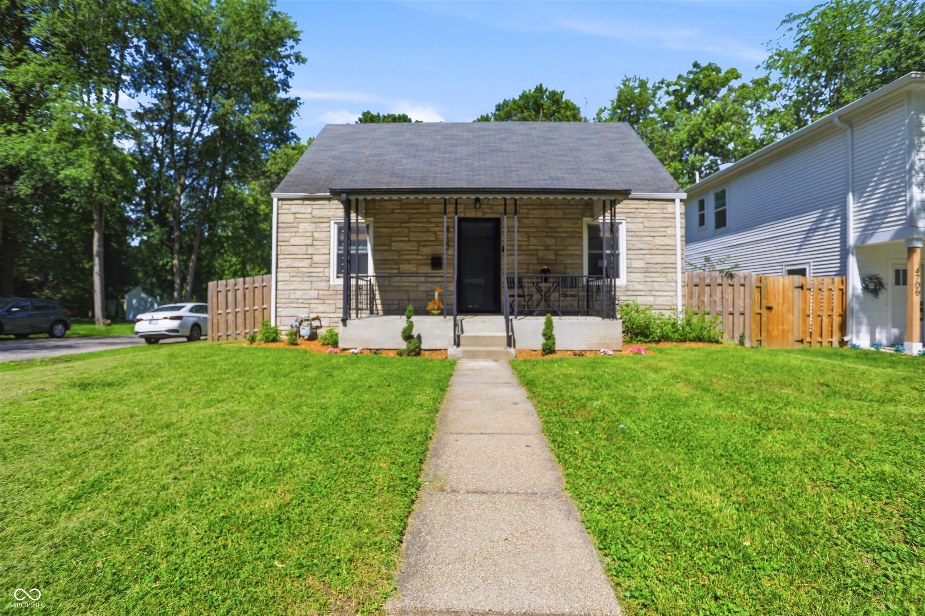 Homes for sale in Indianapolis, IN | 4702 Primrose Ave, Indianapolis, IN 46205 | MLS# 22105264