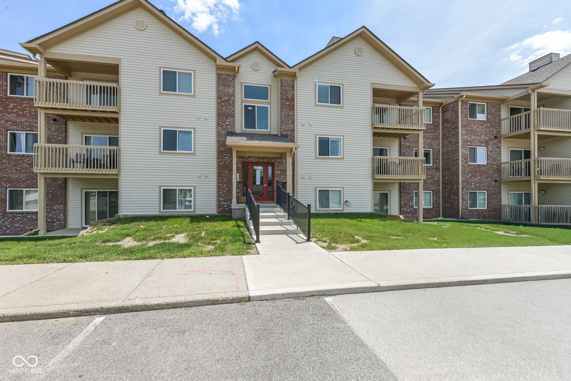 Homes for sale in Carmel, IN | 12517 Timber Creek Dr #UNIT 4, Carmel, IN 46032 | MLS# 22105375