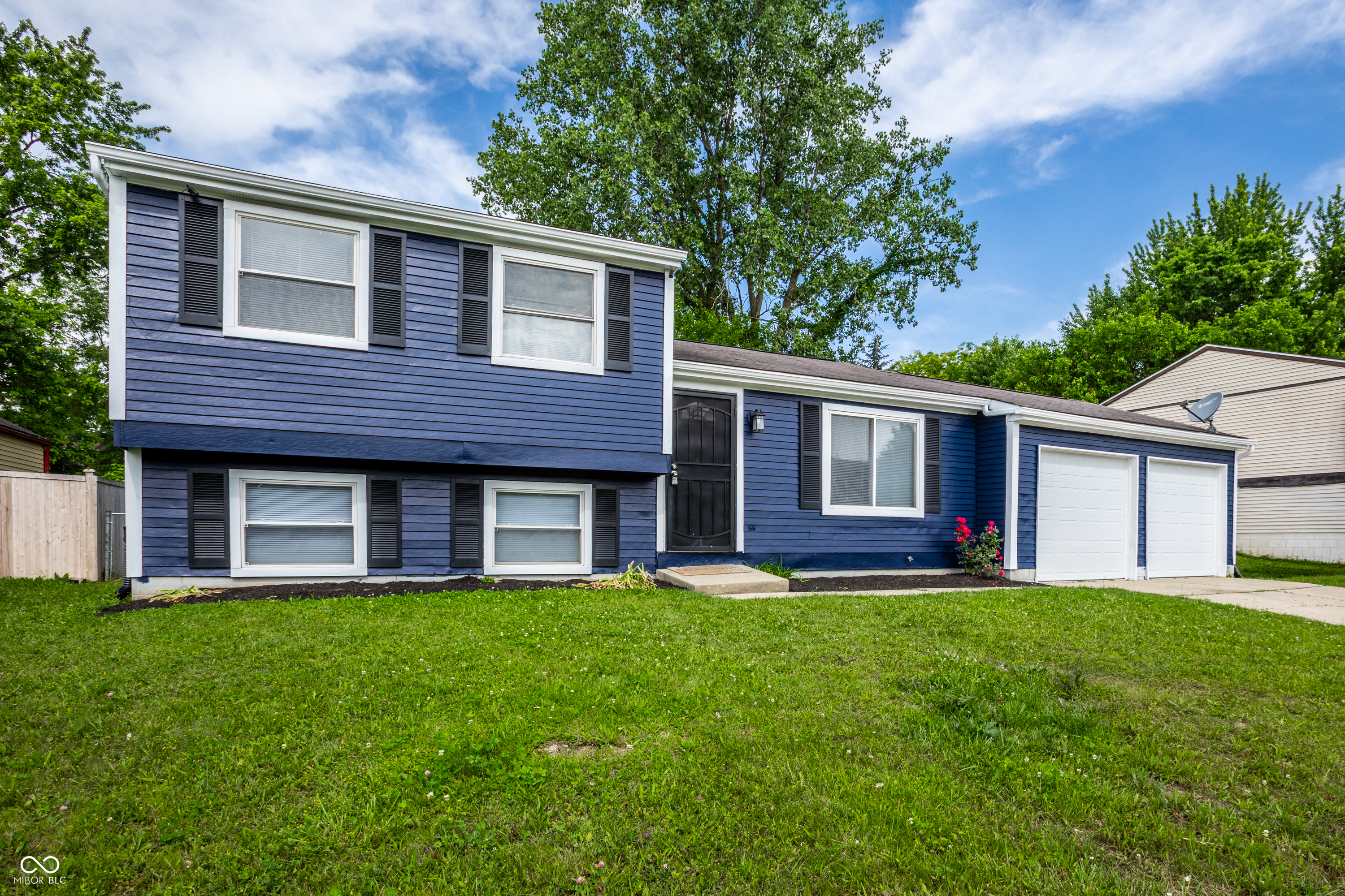 Homes for sale in Indianapolis, IN | 612 Woodlark Dr, Indianapolis, IN 46229 | MLS# 22105449