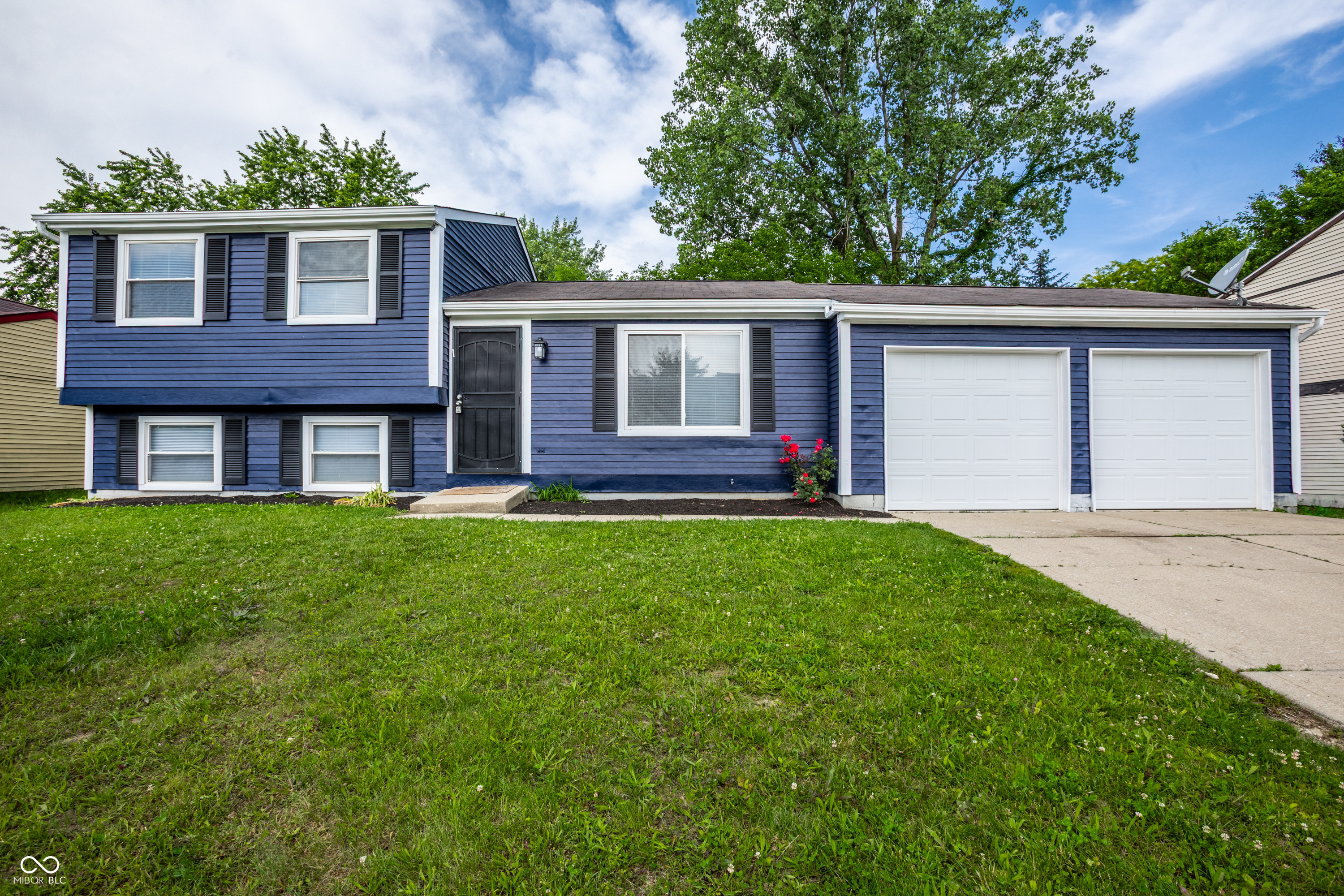 Homes for sale in Indianapolis, IN | 612 Woodlark Dr, Indianapolis, IN 46229 | MLS# 22105449