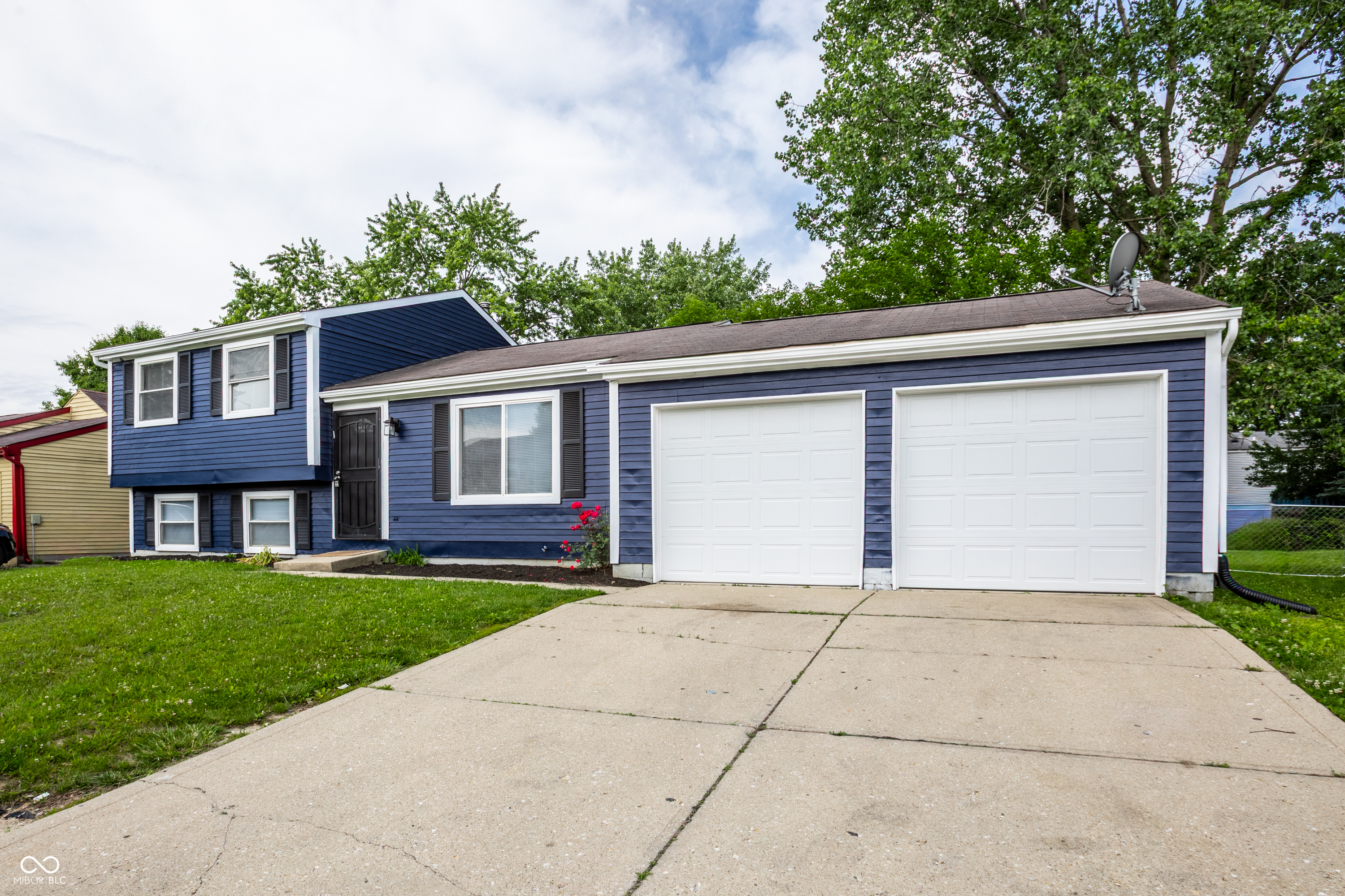 Homes for sale in Indianapolis, IN | 612 Woodlark Dr, Indianapolis, IN 46229 | MLS# 22105449