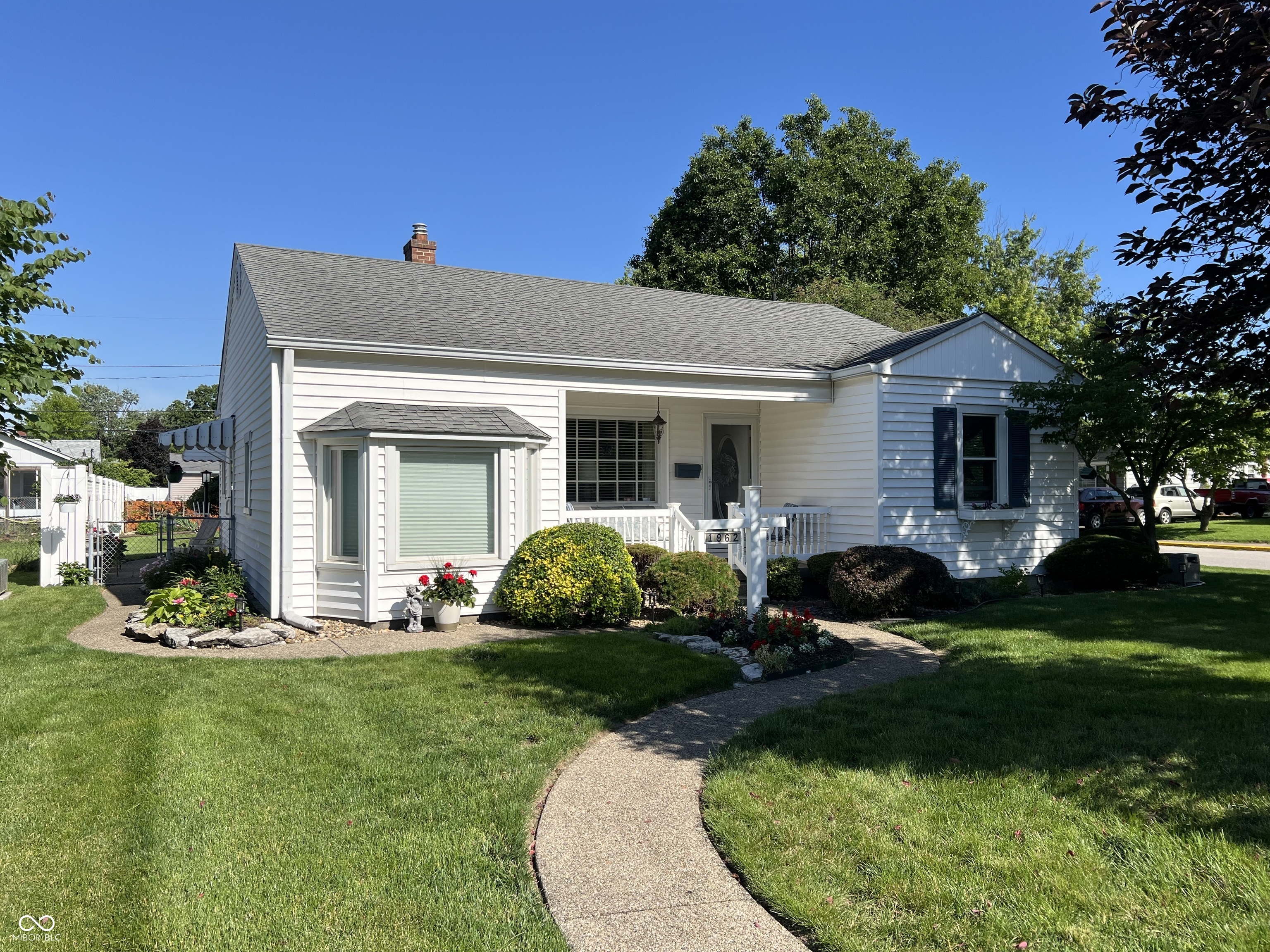 Homes for sale in Speedway, IN | 1962 Macarthur Ln, Speedway, IN 46224 | MLS# 22105516