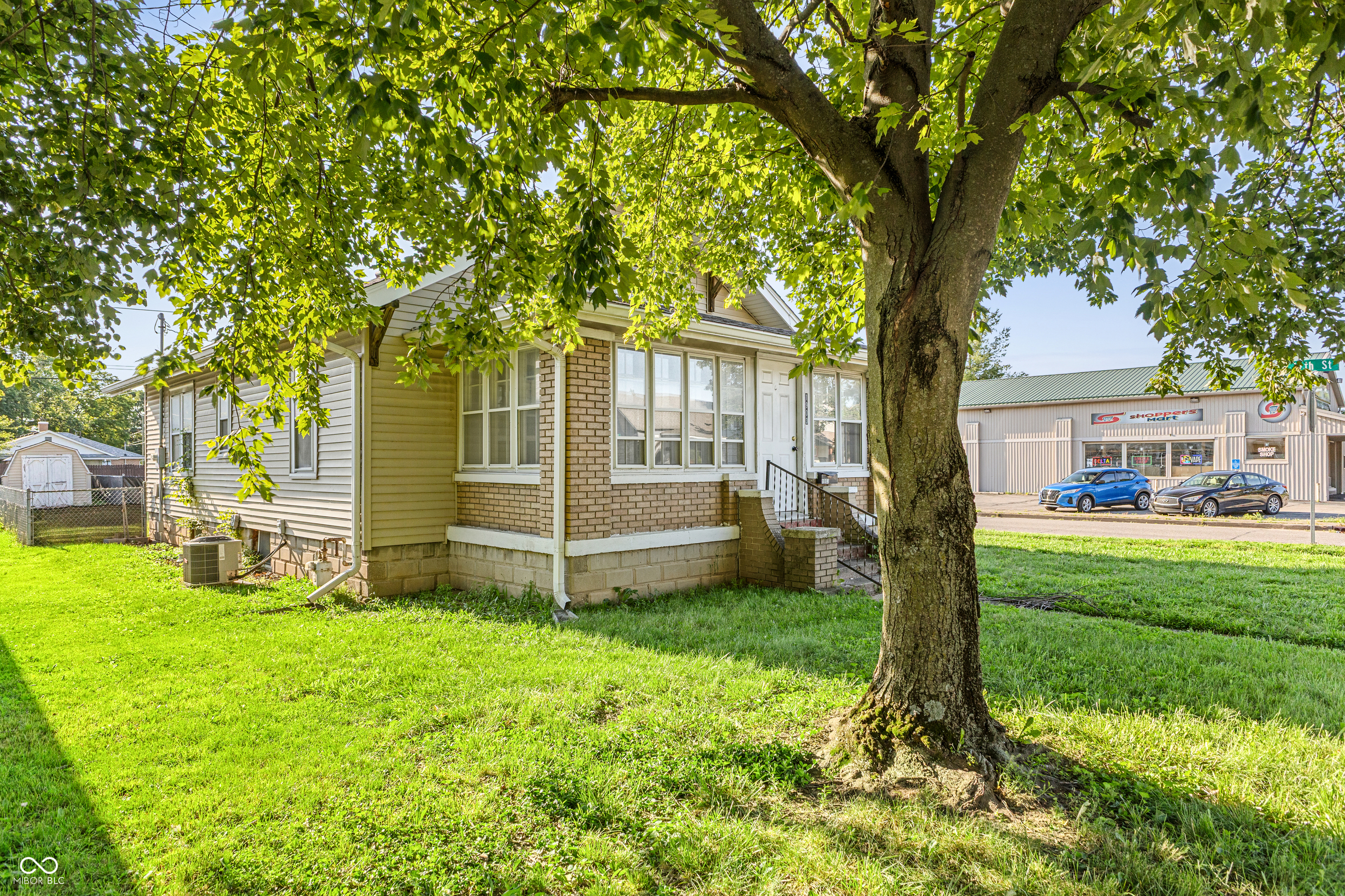 3rd image of 1903 Central Ave, Columbus, IN 47201 | MLS# 22105556