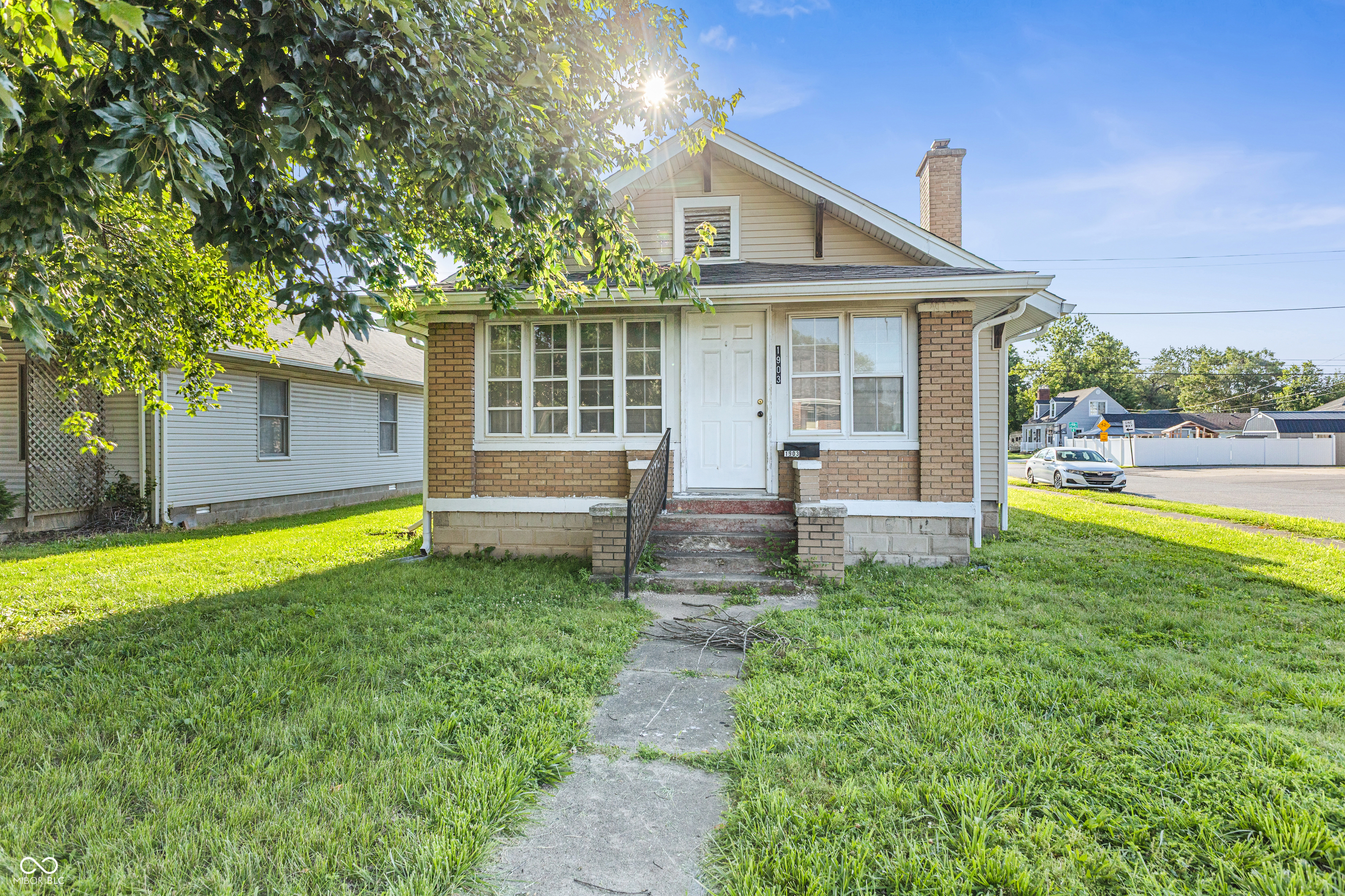 2nd image of 1903 Central Ave, Columbus, IN 47201 | MLS# 22105556