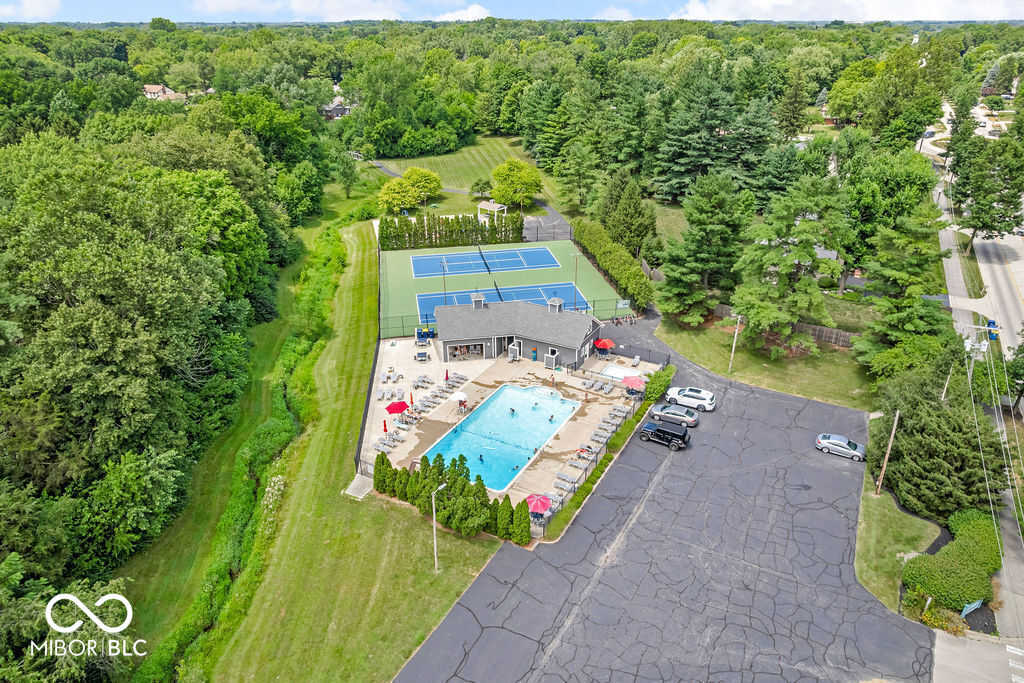 3rd image of 348 Haldale Dr, Carmel, IN 46032 | MLS# 22105618