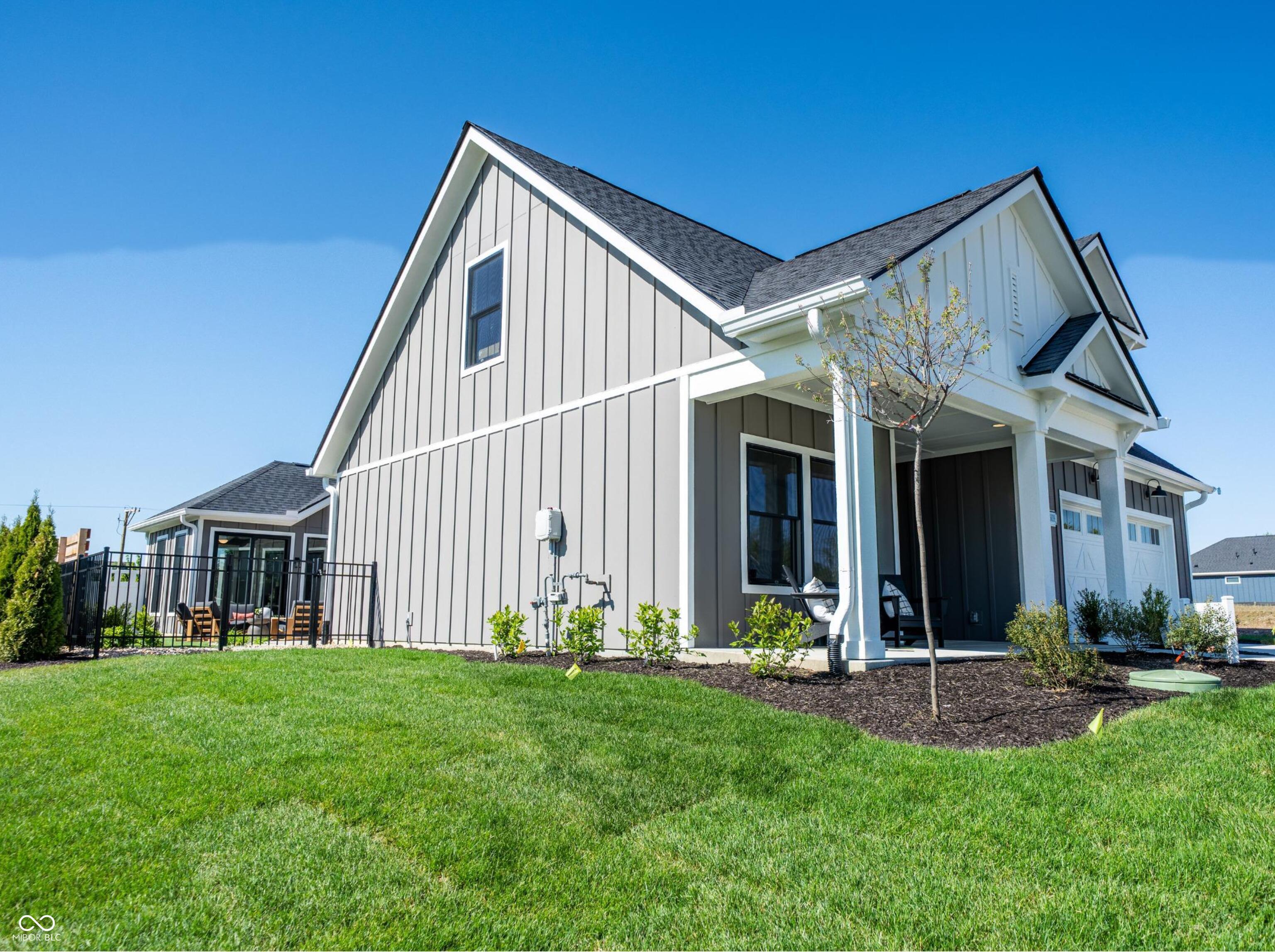 3rd image of 16175 Quarter Pole Ln, Westfield, IN 46074 | MLS# 22105885