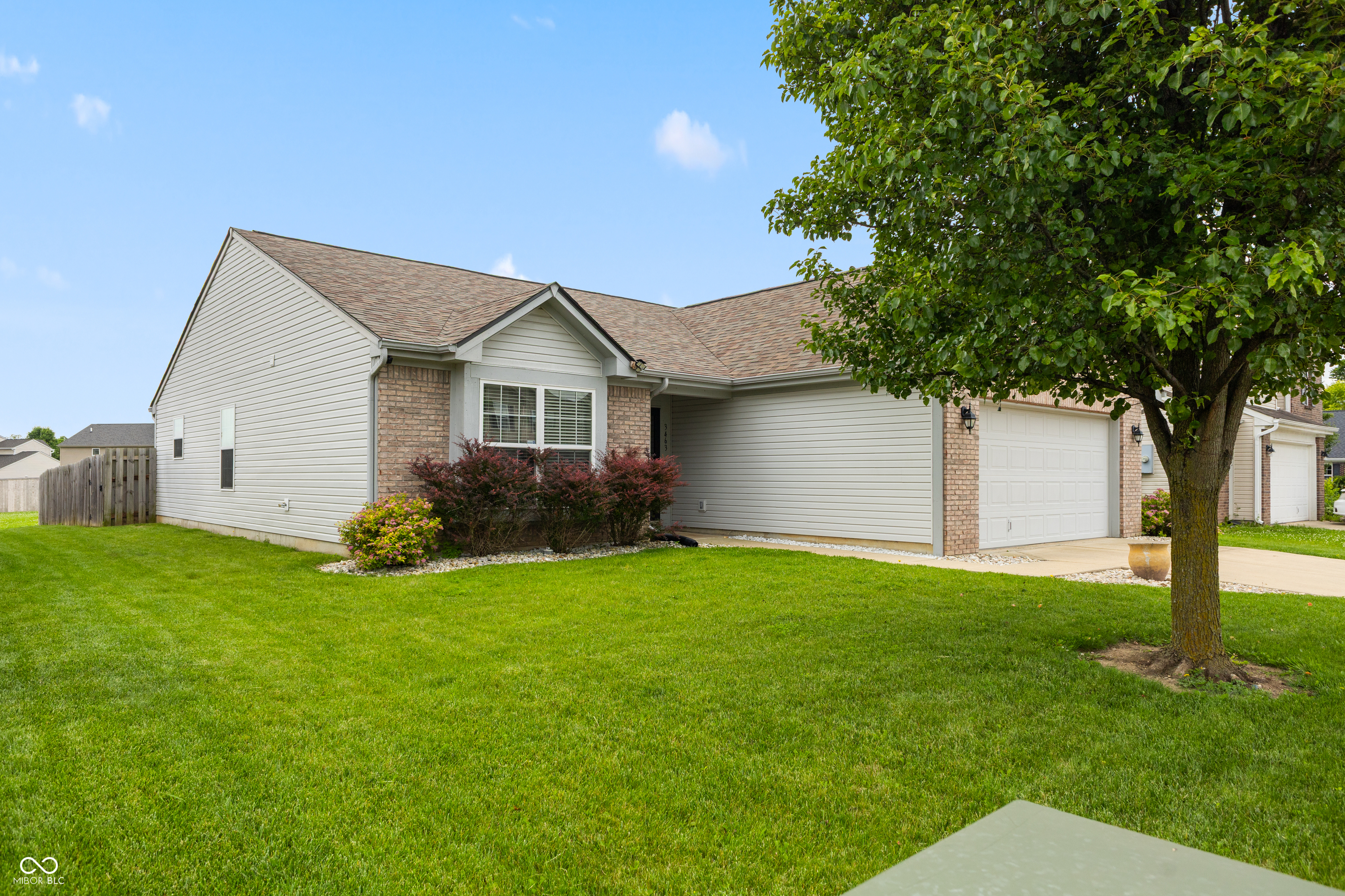 3rd image of 3463 Enclave Ln, Greenwood, IN 46143 | MLS# 22106341