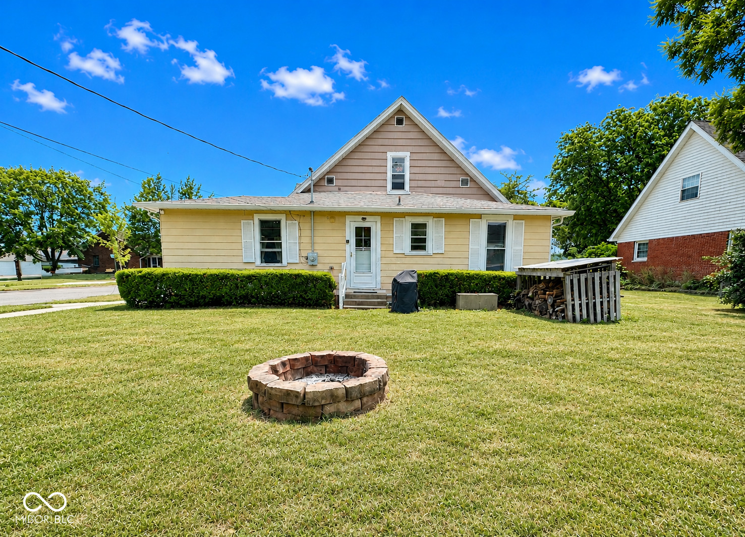 Homes for sale in Martinsville, IN | 89 W Mitchell Ave, Martinsville, IN 46151 | MLS# 22106801