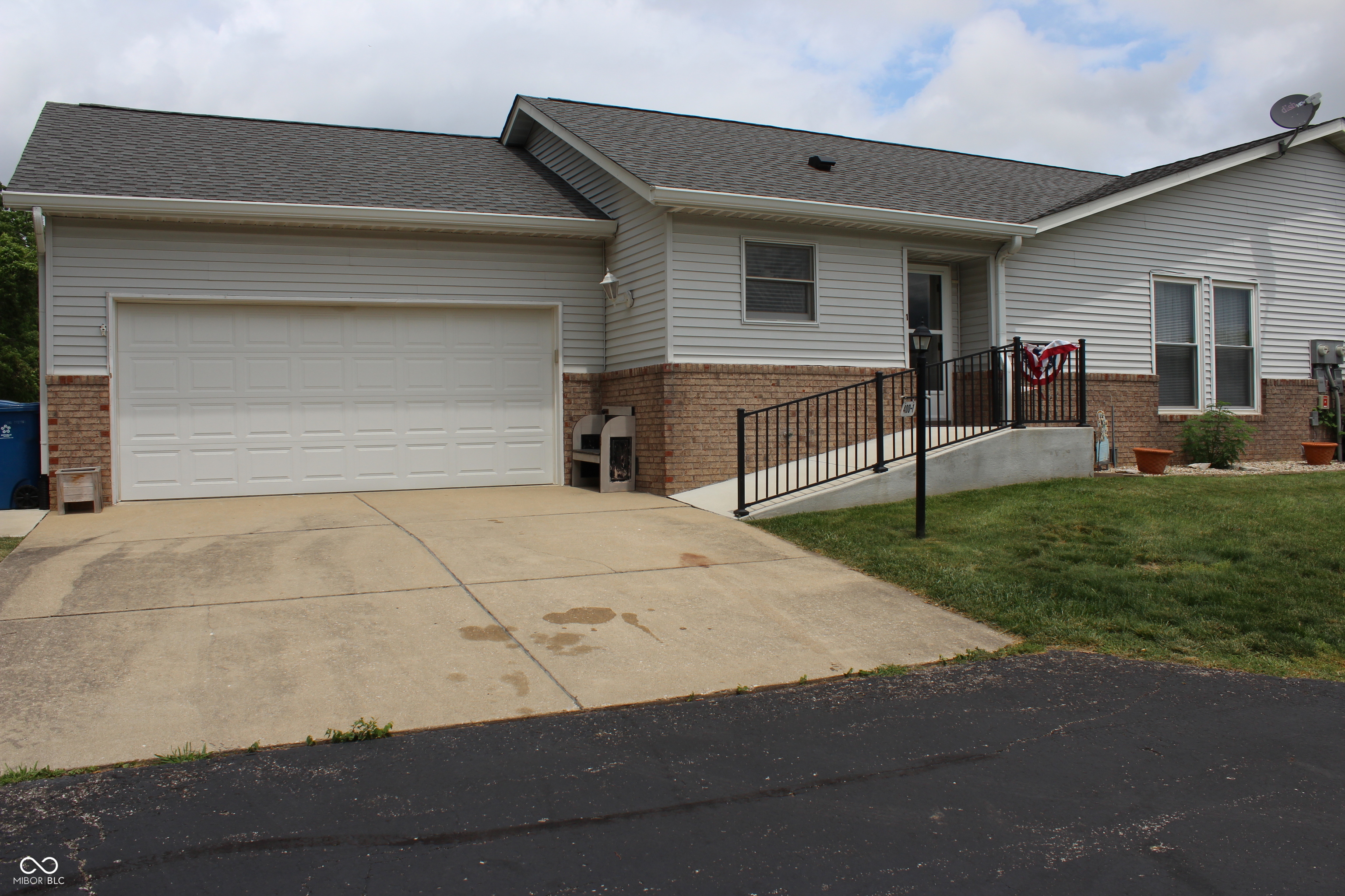 Homes for sale in Greencastle, IN | 400 Unit 1 Longcastle Dr, Greencastle, IN 46135 | MLS# 22106885