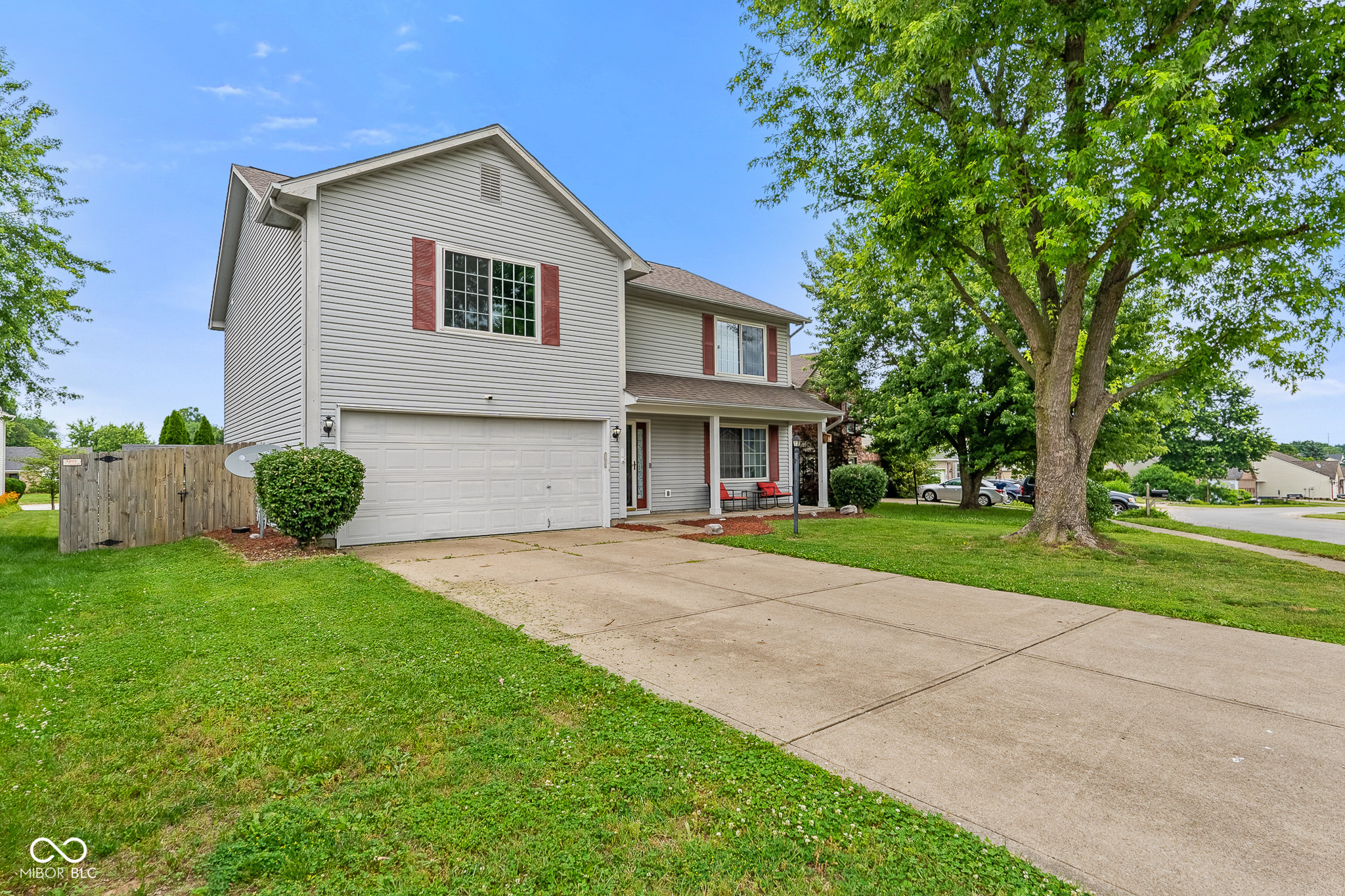 2nd image of 4620 Driftwood Ln, Greenwood, IN 46143 | MLS# 22106937