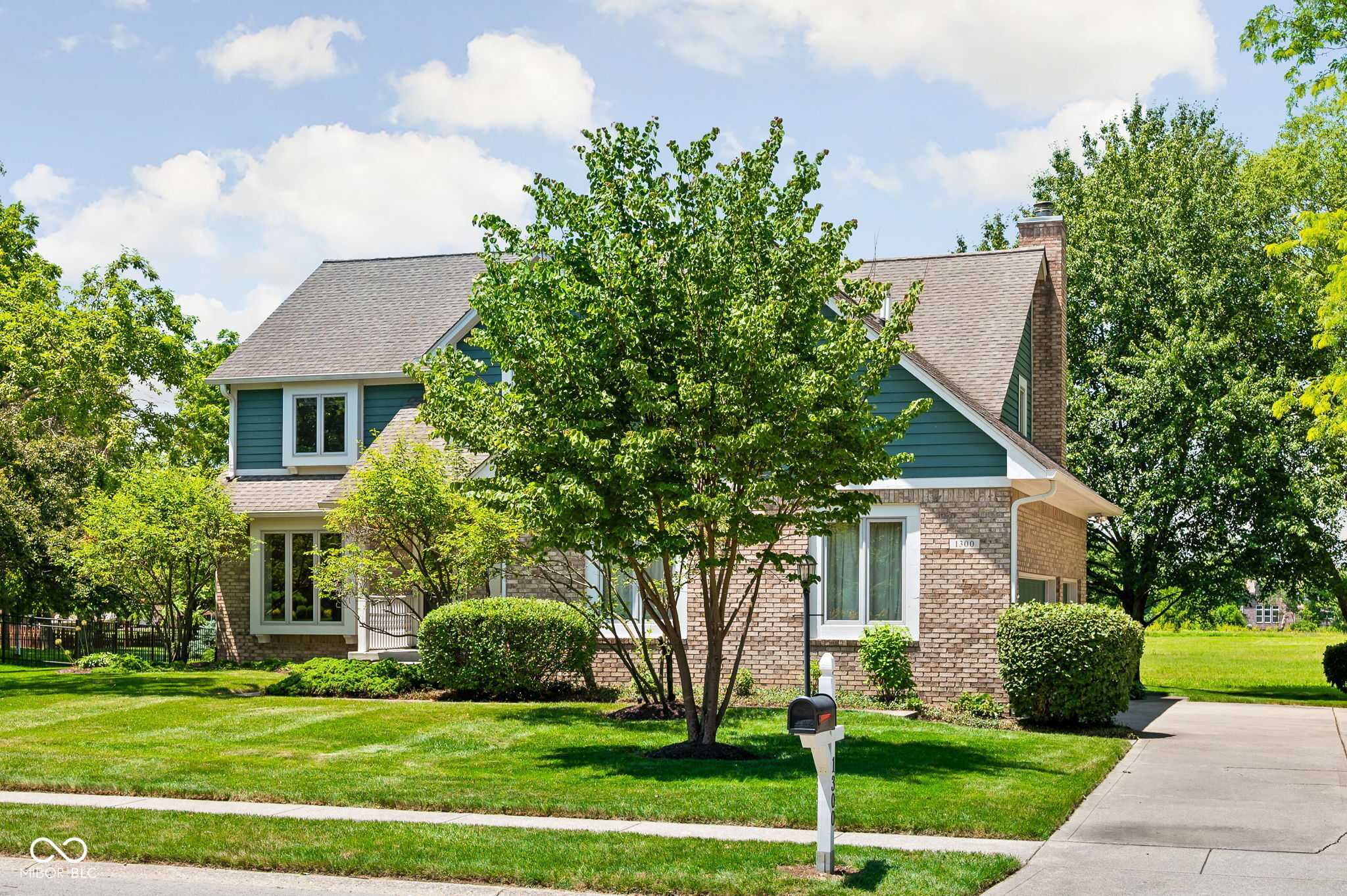 2nd image of 1300 Woodpond N Roundabout, Carmel, IN 46033 | MLS# 22107295