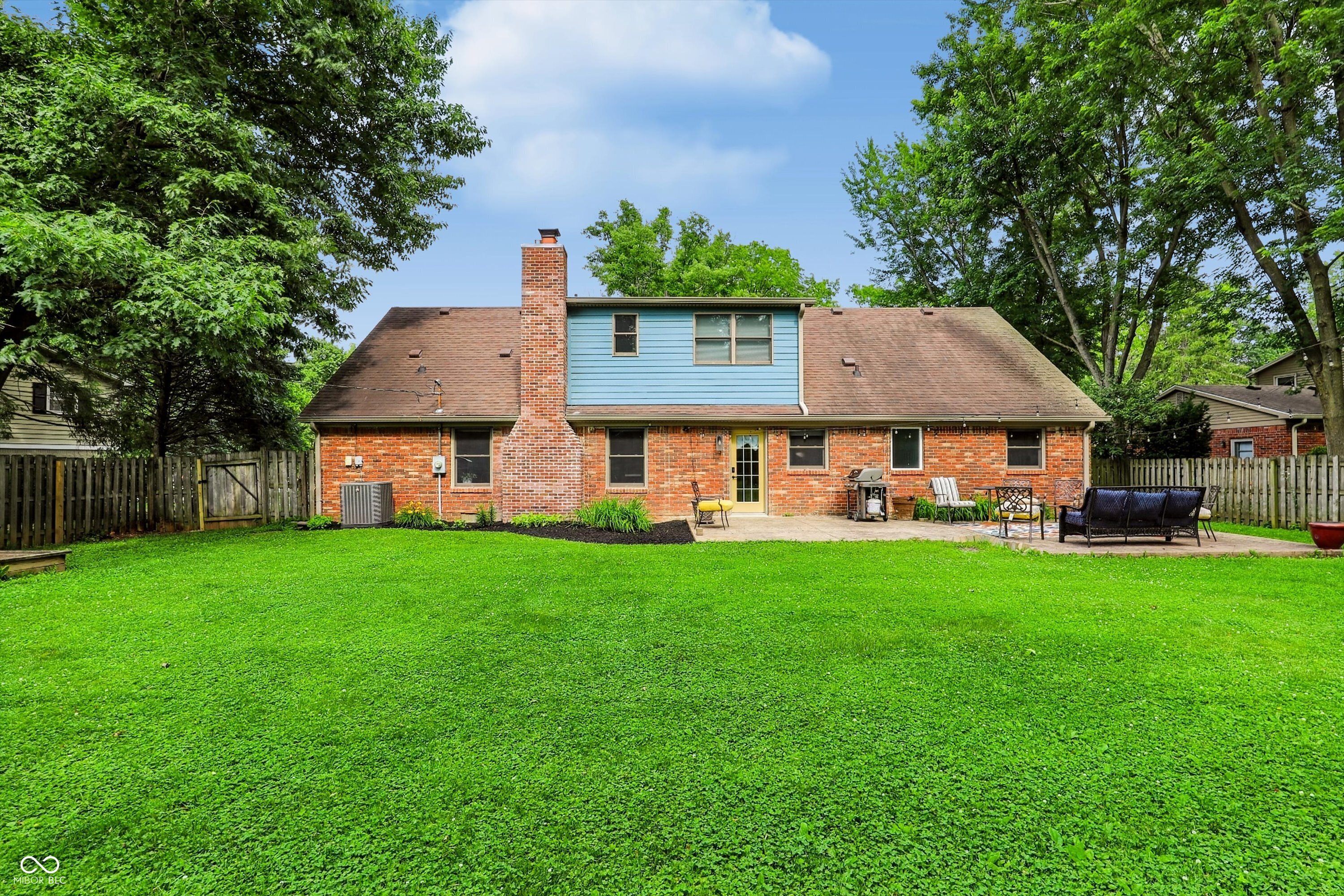 2nd image of 242 Beechmont Dr, Carmel, IN 46032 | MLS# 22107661