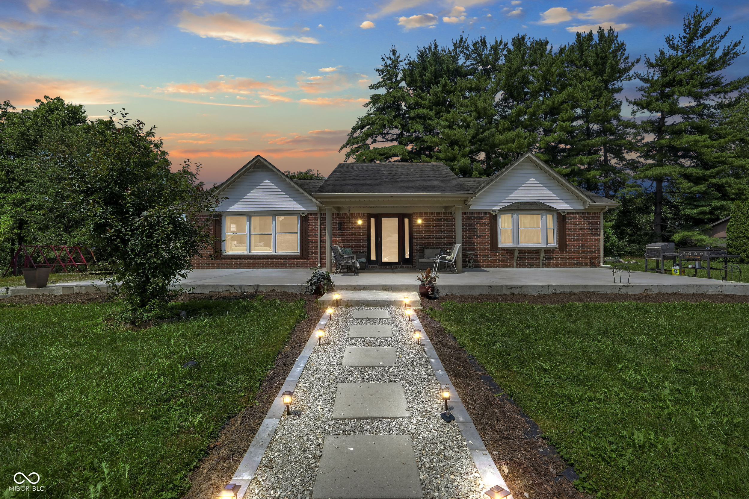 2nd image of 602 S 840 E, Zionsville, IN 46077 | MLS# 22108023