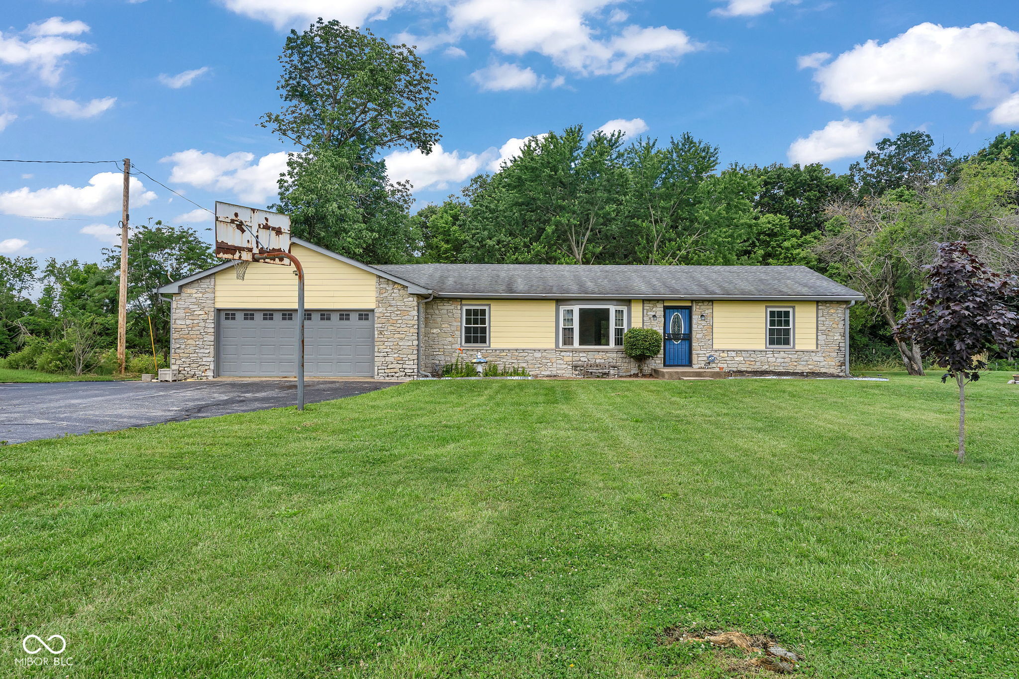 Homes for sale in Mooresville, IN | 7512 N Henderson Ford Rd, Mooresville, IN 46158 | MLS# 22108200