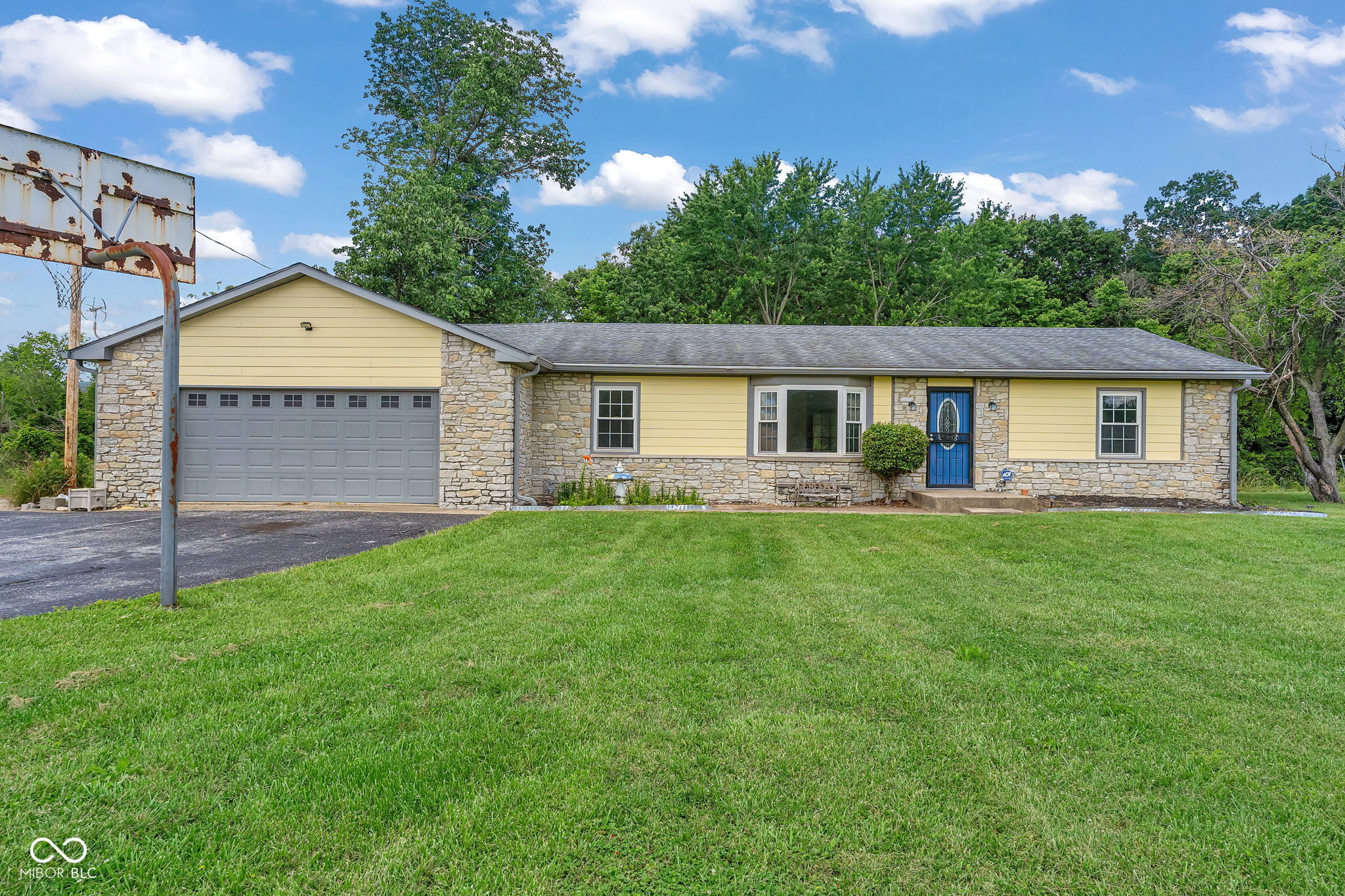 Homes for sale in Mooresville, IN | 7512 N Henderson Ford Rd, Mooresville, IN 46158 | MLS# 22108200