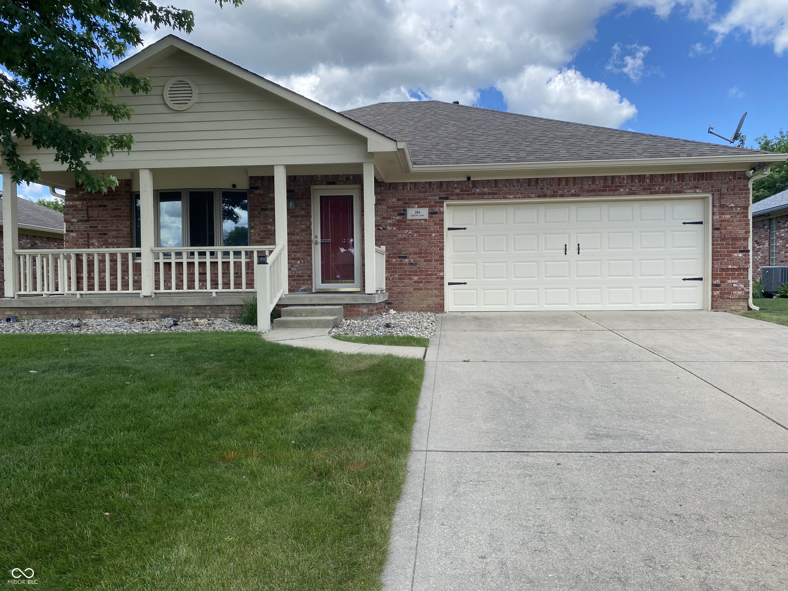 Homes for sale in Mooresville, IN | 204 Locust, Mooresville, IN 46158 | MLS# 22108377