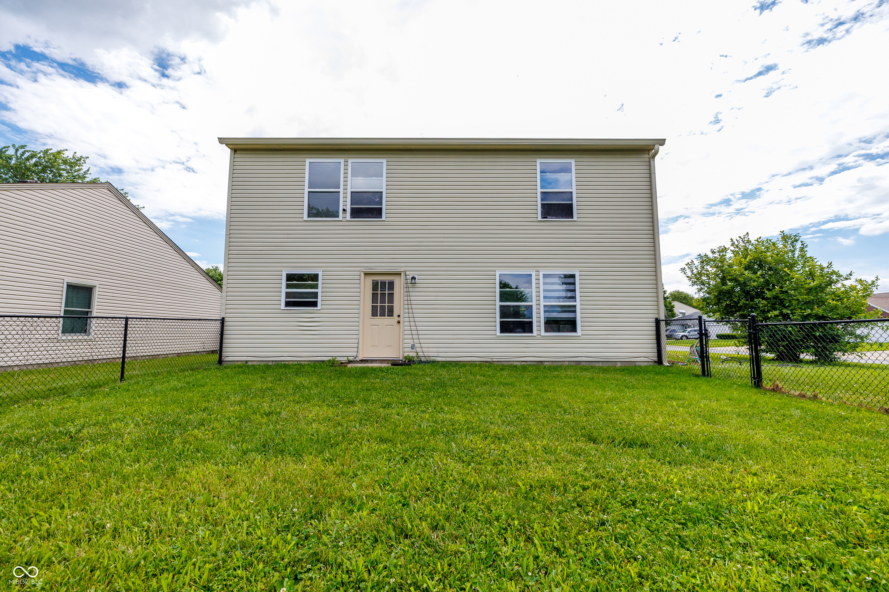Homes for sale in Mc Cordsville, IN | 5606 N Plymouth Ct, Mc Cordsville, IN 46055 | MLS# 22109089