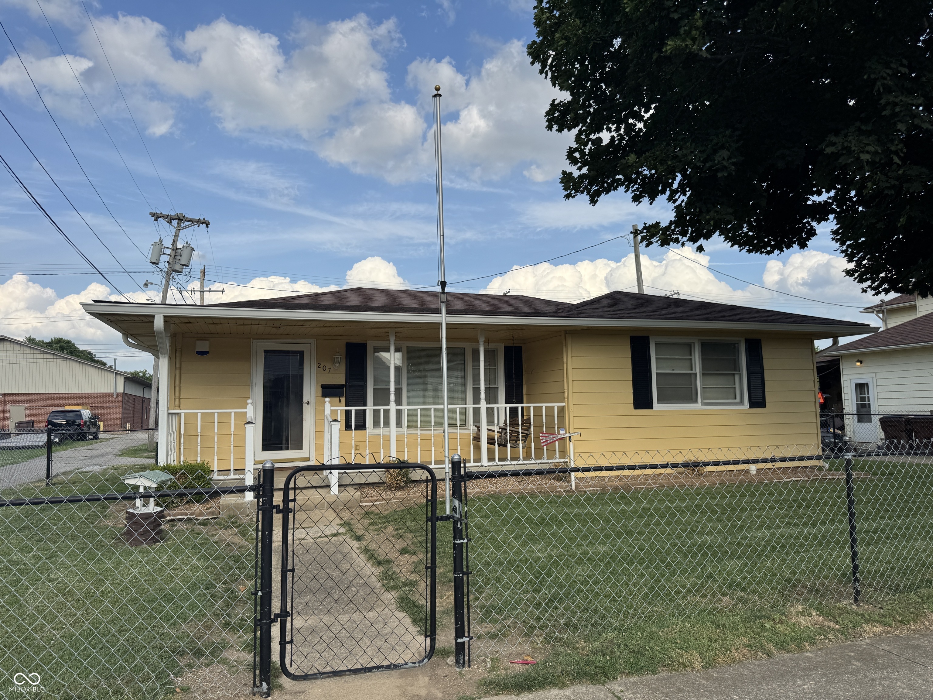 Homes for sale in Edinburgh, IN | 207 S Pleasant St, Edinburgh, IN 46124 | MLS# 22109125