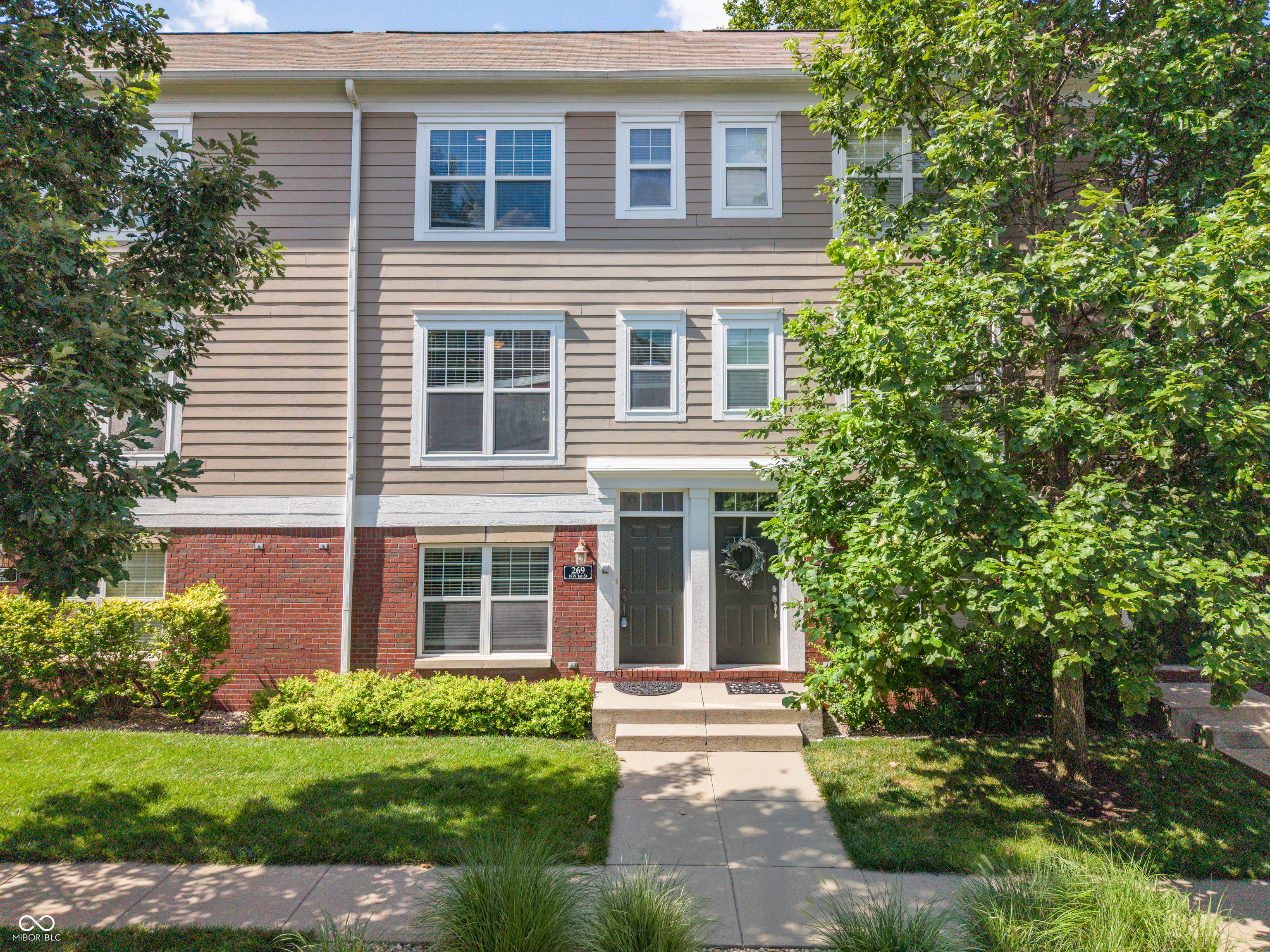 1st image of 269 1st St Nw, Carmel, IN 46032 | MLS# 22109202