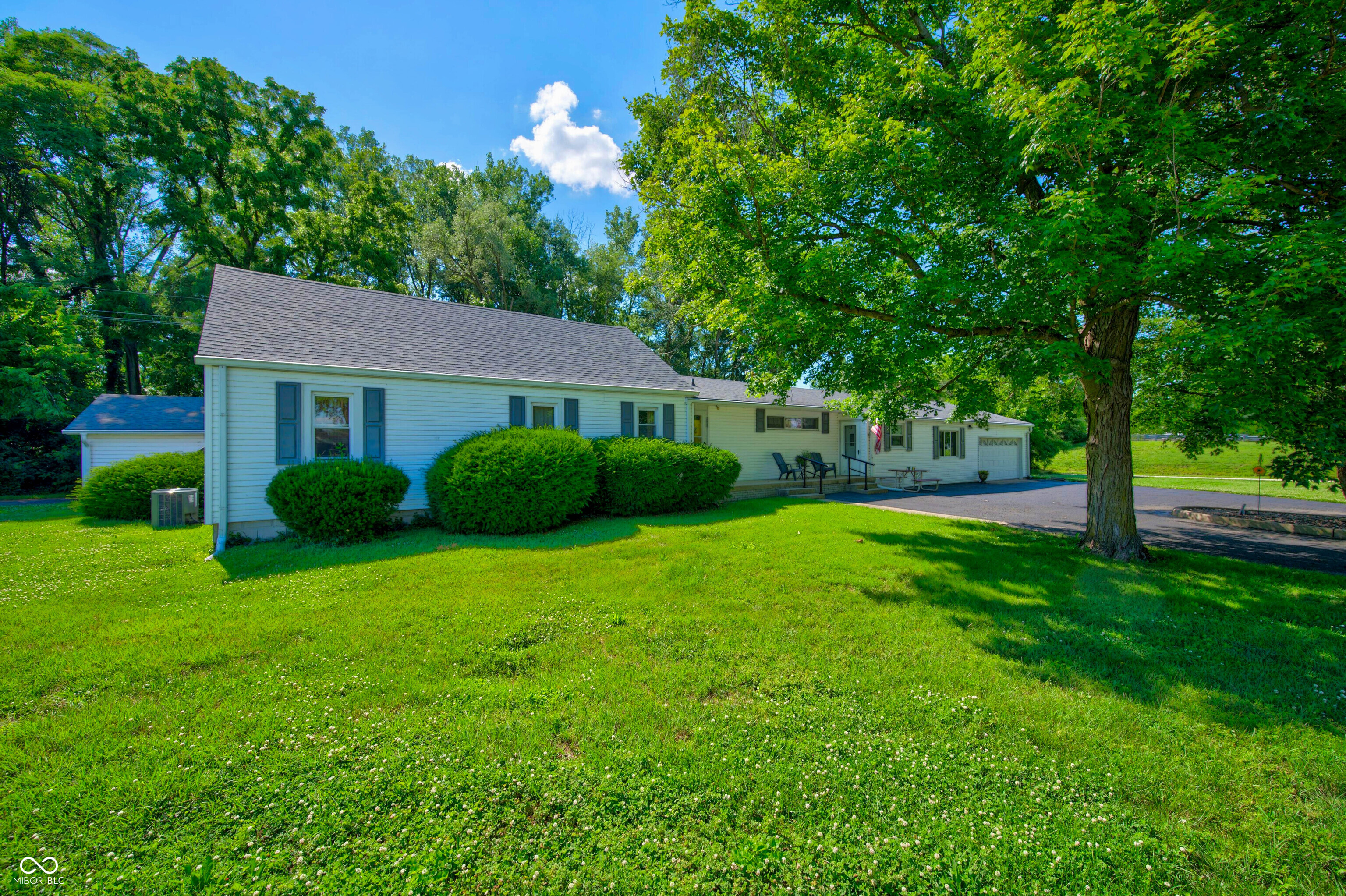 1st image of 3650 N Marr Rd, Columbus, IN 47203 | MLS# 22109619