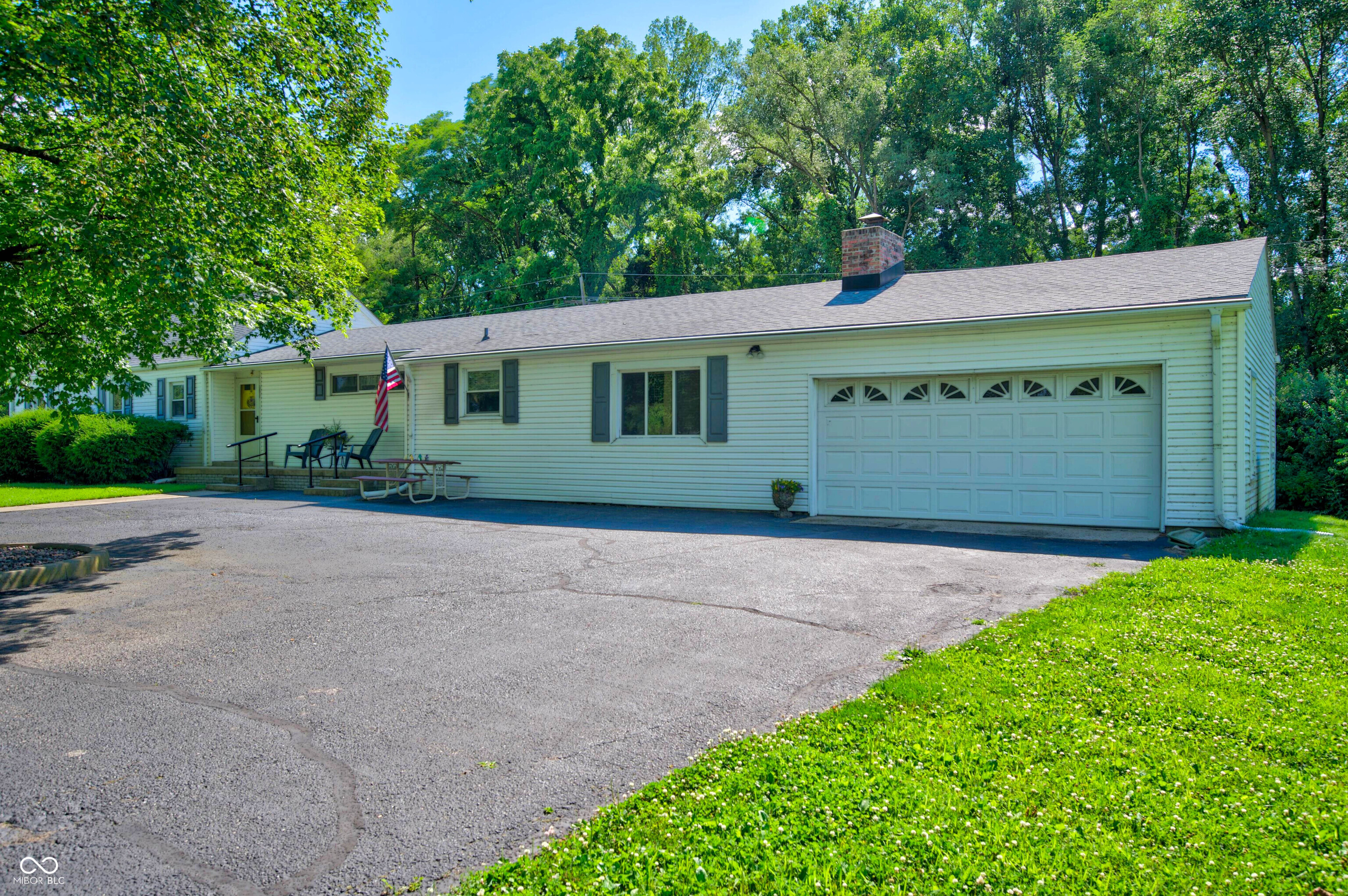 2nd image of 3650 N Marr Rd, Columbus, IN 47203 | MLS# 22109619