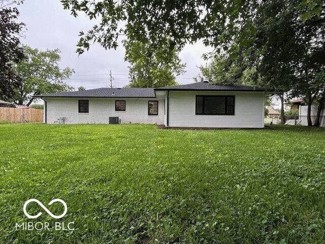 2nd image of 2705 W 38th St, Anderson, IN 46011 | MLS# 22110046