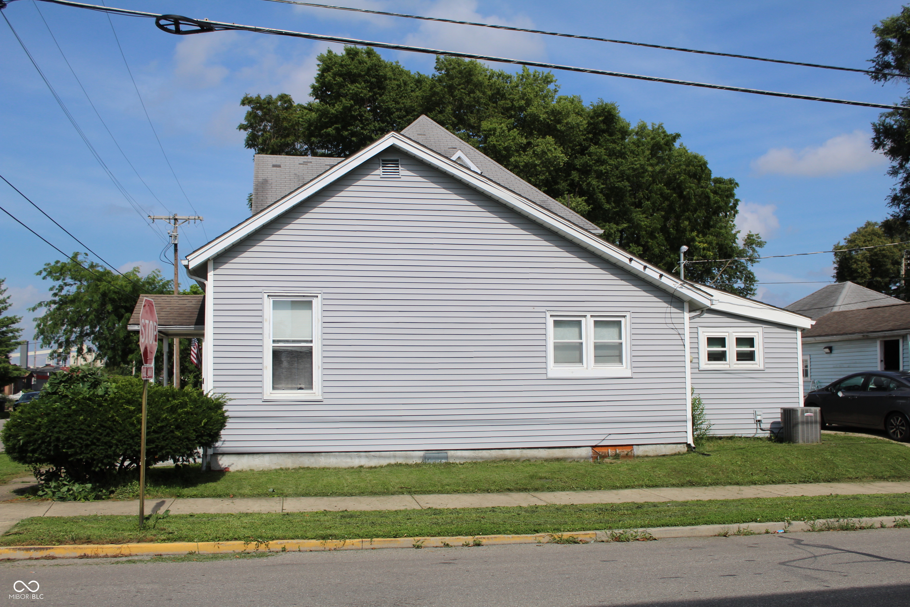 4th image of 53 W Pennsylvania St, Shelbyville, IN 46176 | MLS# 22110876
