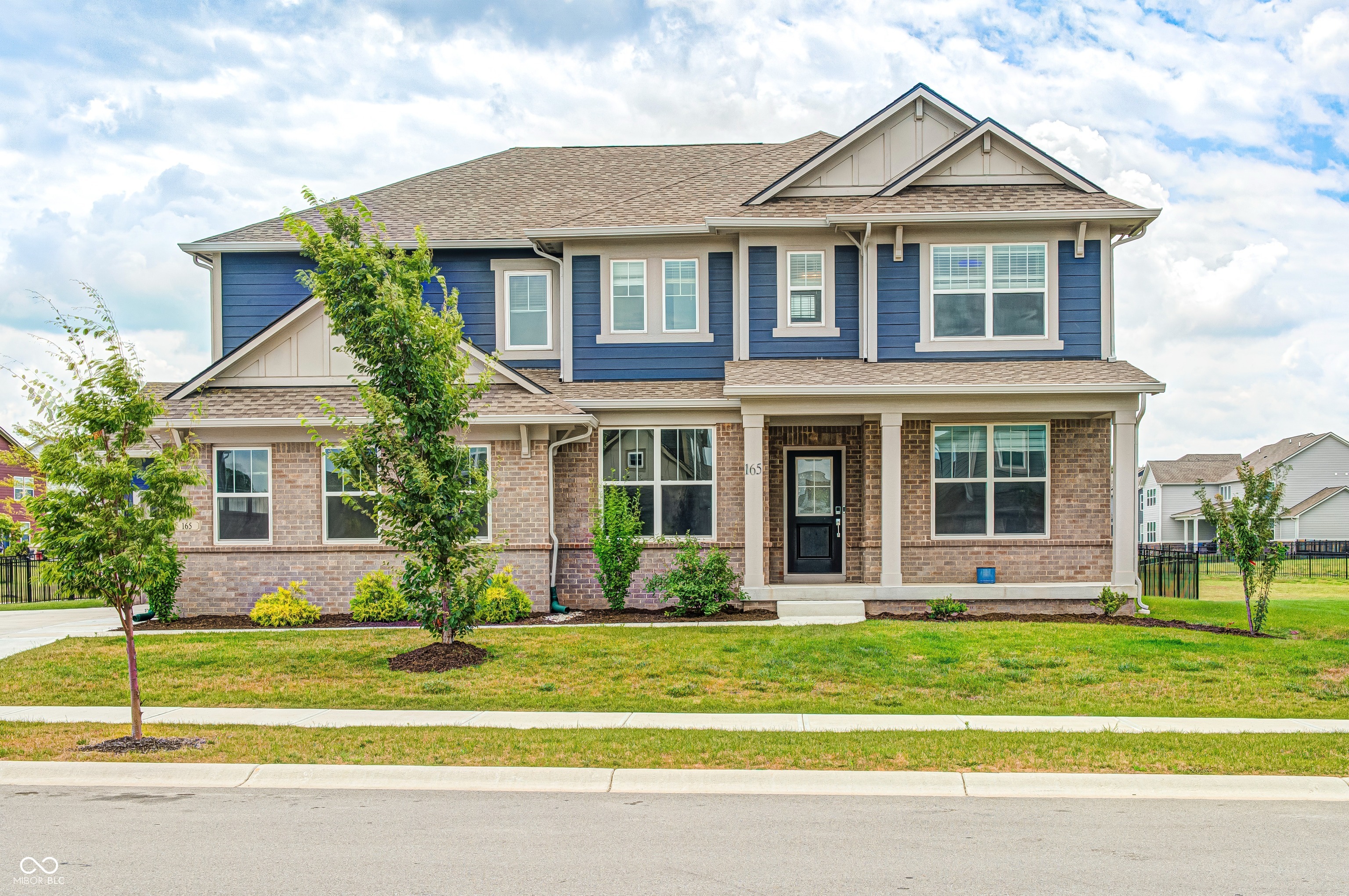 1st image of 165 Waterford Ln, Westfield, IN 46074 | MLS# 22110888