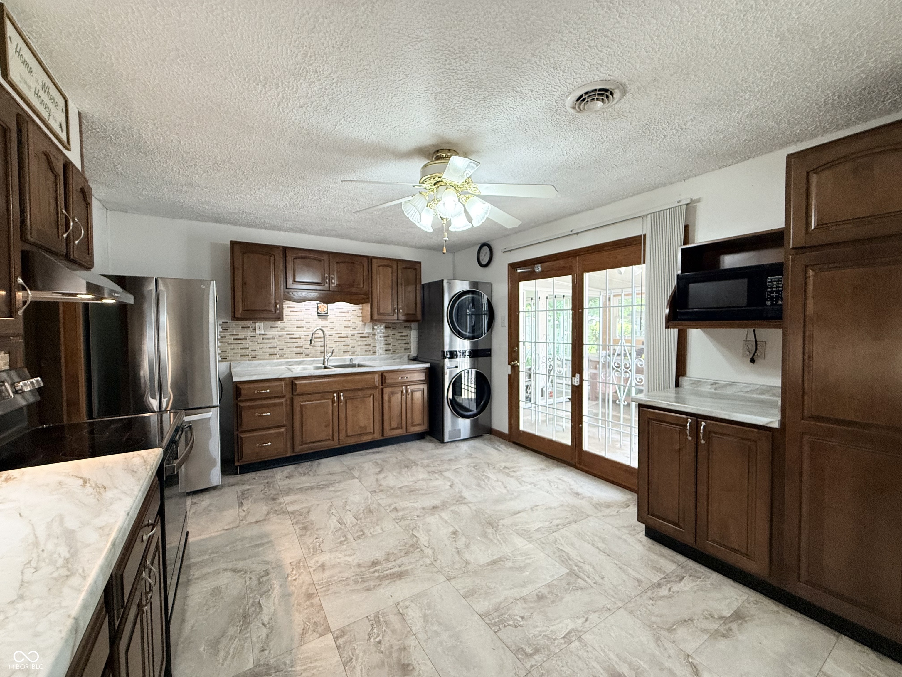 Homes for sale in Crawfordsville, IN | 323 Fairlane Dr, Crawfordsville, IN 47933 | MLS# 22111099