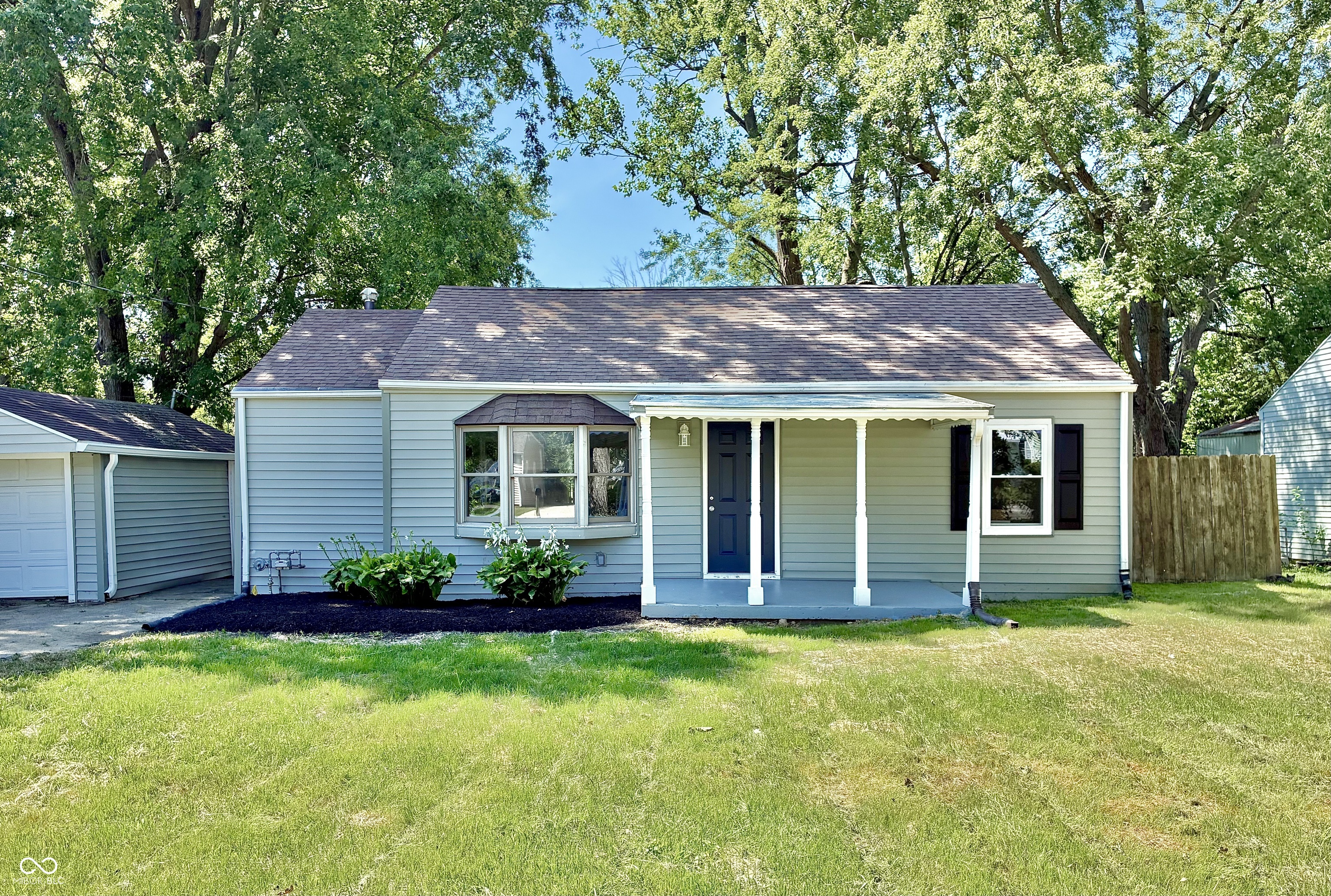 1st image of 815 W Vinyard St, Anderson, IN 46011 | MLS# 22111545
