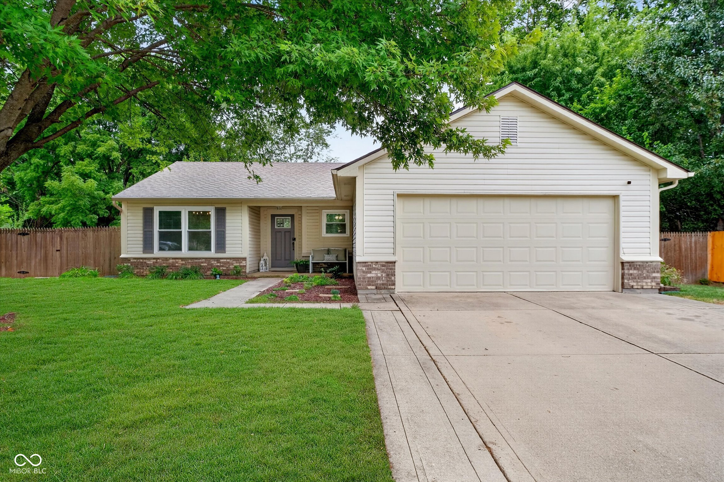 1st image of 597 Woodfield Cir, Avon, IN 46123 | MLS# 22111747